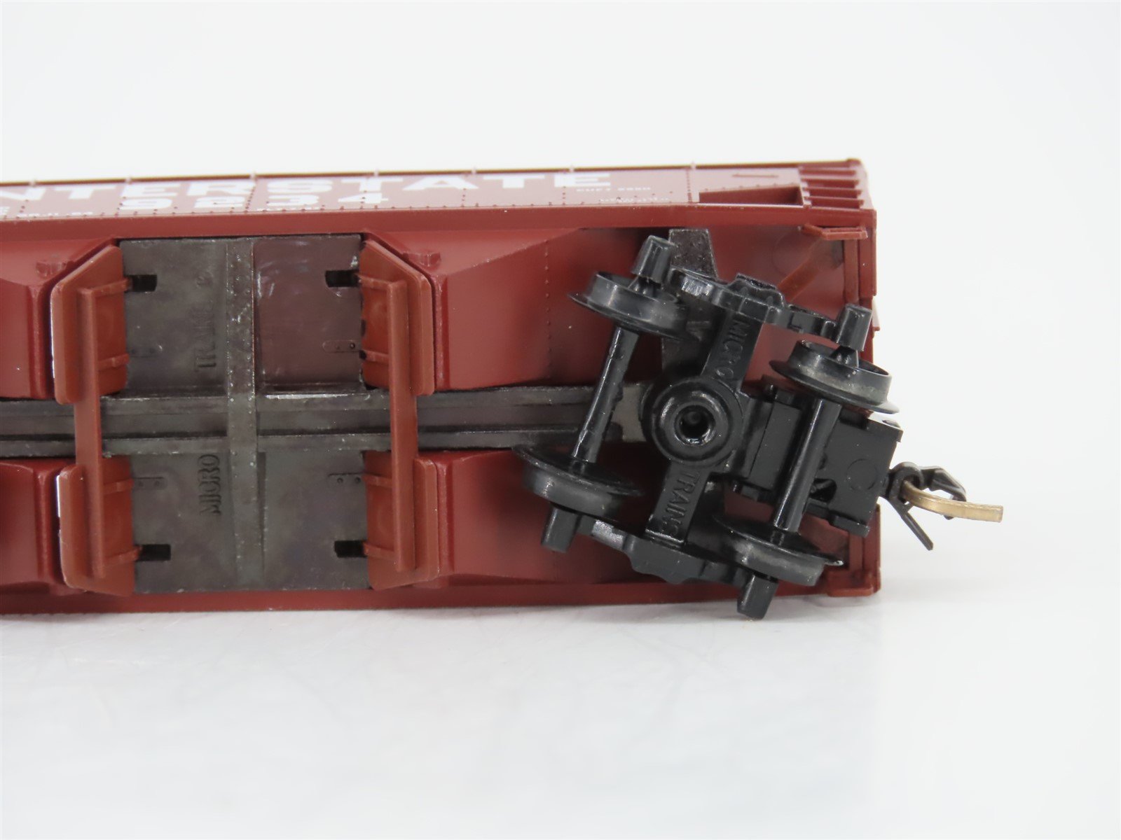 N Scale Micro-Trains MTL 87010 Interstate 33' 2-Bay Hopper #9234