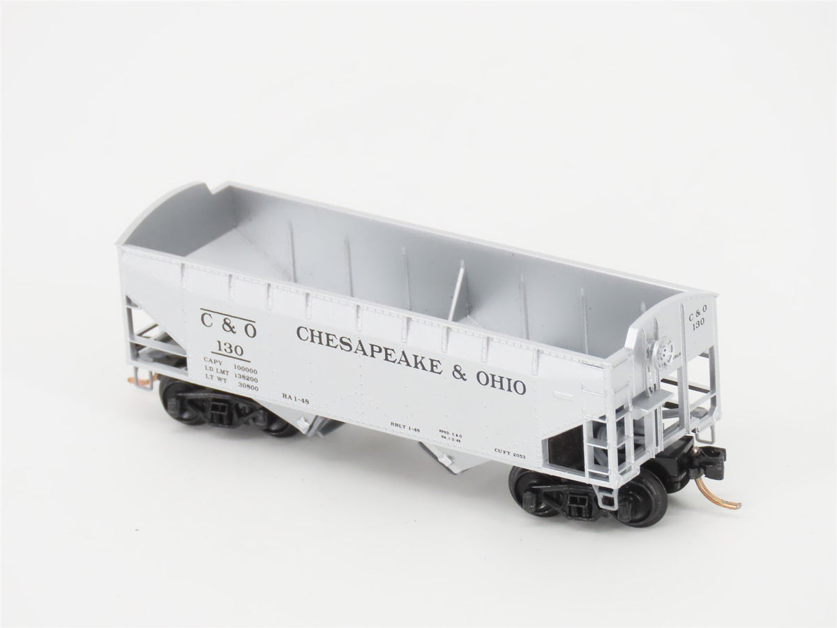 N Scale Micro-Trains MTL 86030 C&amp;O Chesapeake &amp; Ohio 33&#39; 2-Bay Hopper #130