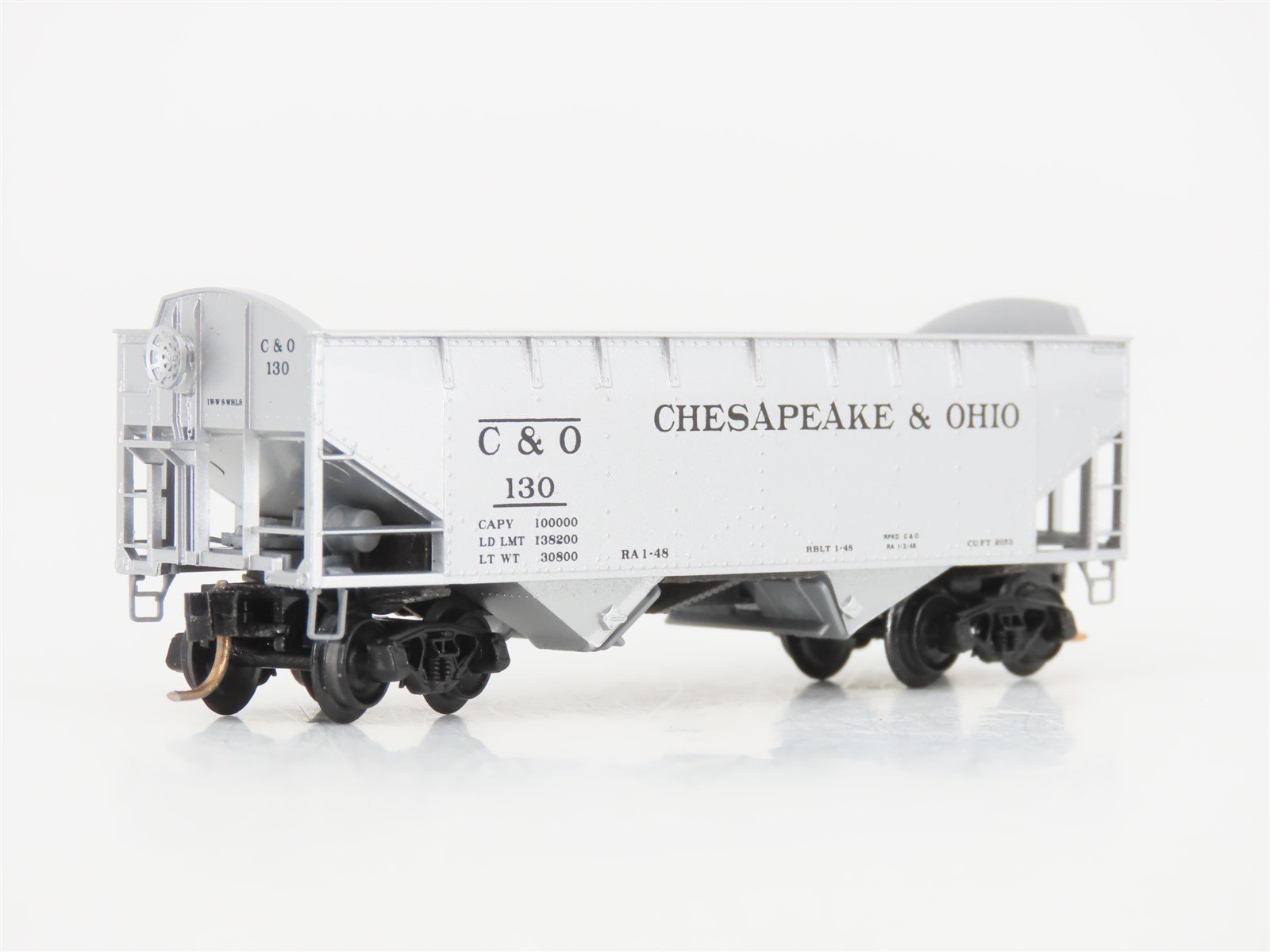 N Scale Micro-Trains MTL 86030 C&O Chesapeake & Ohio 33' 2-Bay Hopper #130
