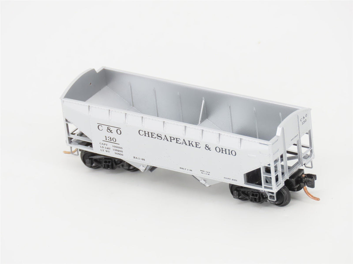 N Scale Micro-Trains MTL 86030 C&amp;O Chesapeake &amp; Ohio 33&#39; 2-Bay Hopper #130