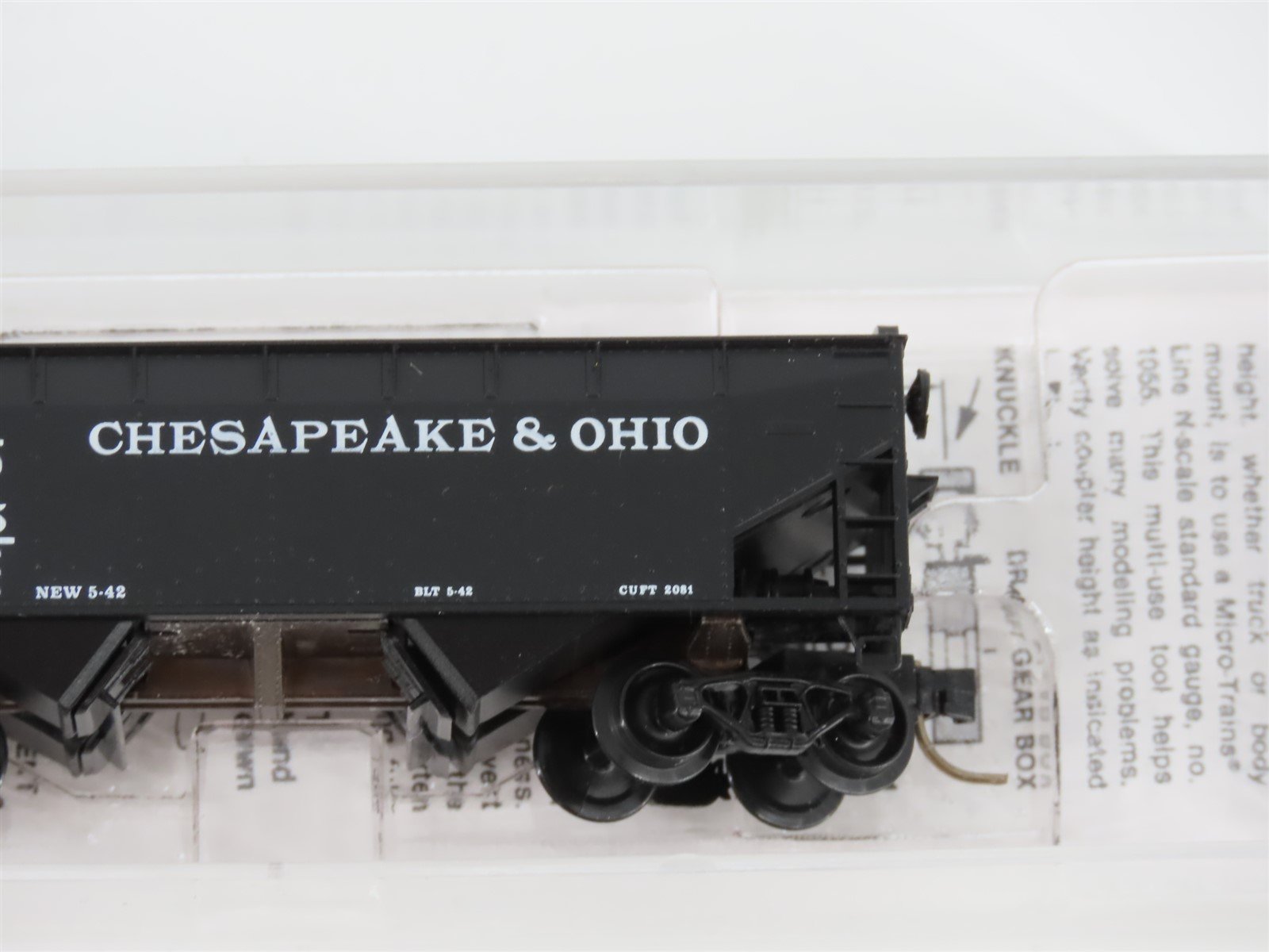 N Scale Micro-Trains MTL 86010 C&O Chesapeake & Ohio 33' 2-Bay Hopper #52135