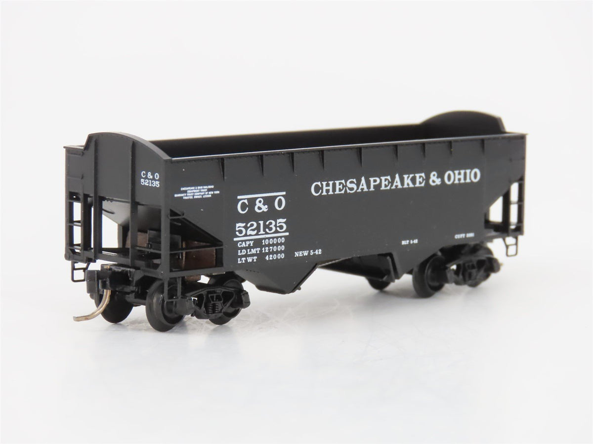 N Scale Micro-Trains MTL 86010 C&amp;O Chesapeake &amp; Ohio 33&#39; 2-Bay Hopper #52135