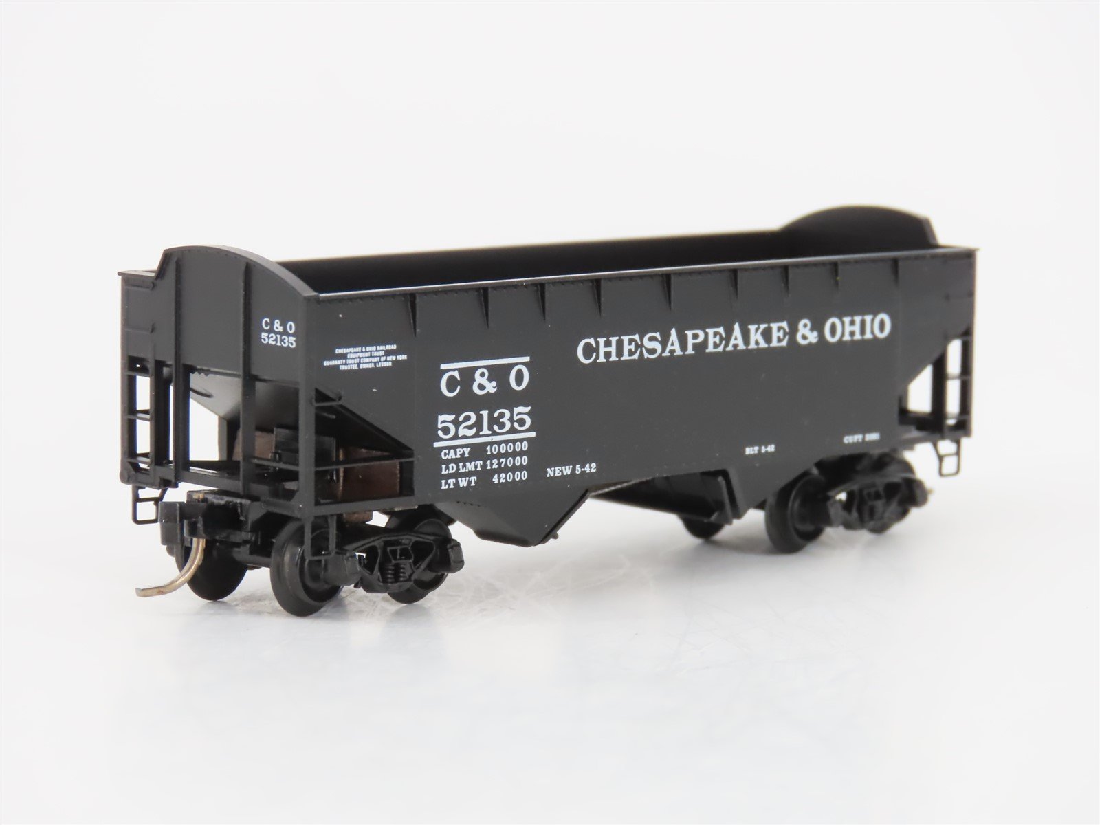 N Scale Micro-Trains MTL 86010 C&O Chesapeake & Ohio 33' 2-Bay Hopper #52135