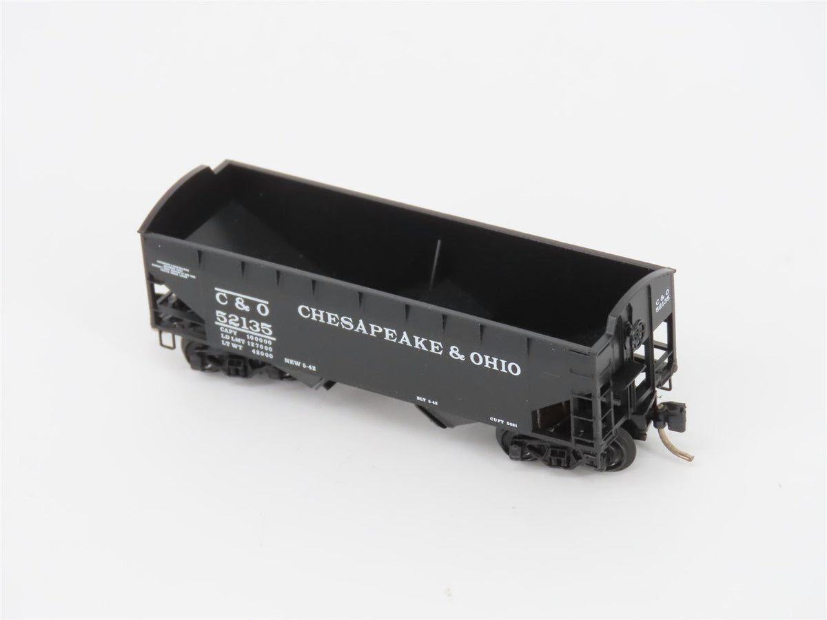 N Scale Micro-Trains MTL 86010 C&amp;O Chesapeake &amp; Ohio 33&#39; 2-Bay Hopper #52135