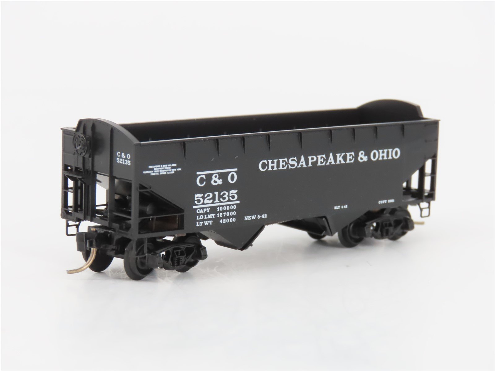 N Scale Micro-Trains MTL 86010 C&O Chesapeake & Ohio 33' 2-Bay Hopper #52135