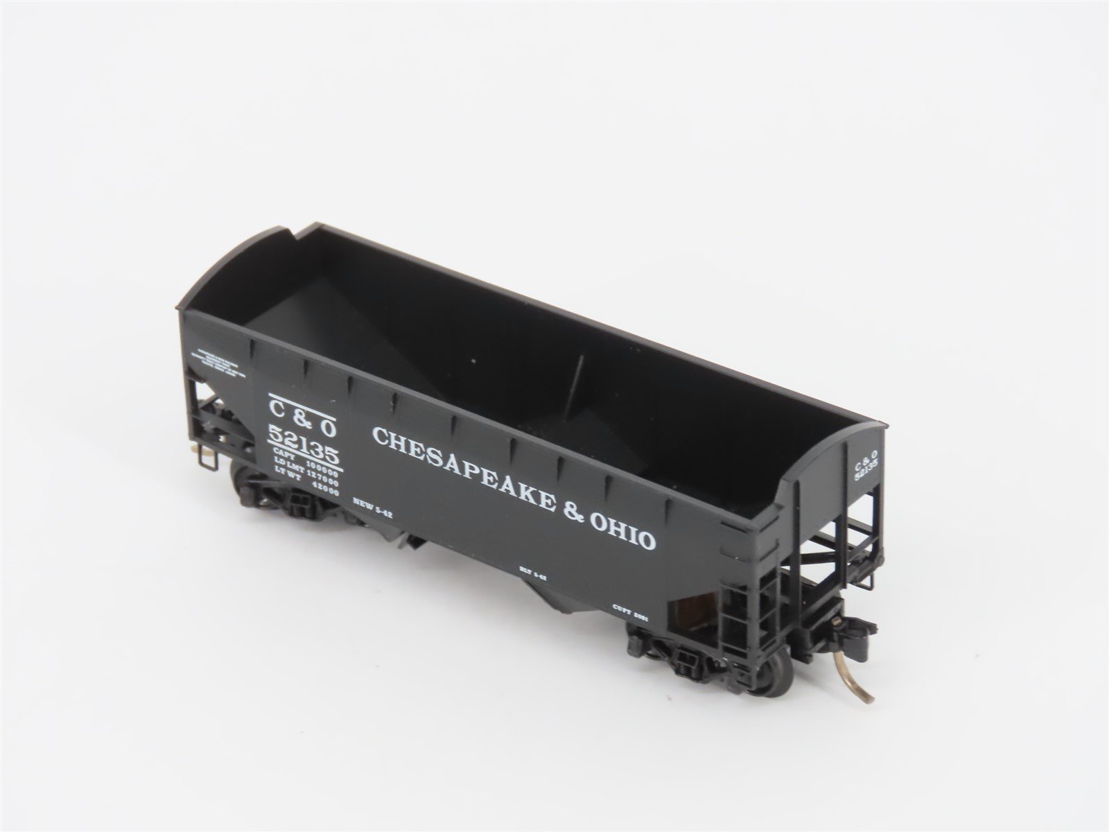 N Scale Micro-Trains MTL 86010 C&O Chesapeake & Ohio 33' 2-Bay Hopper #52135
