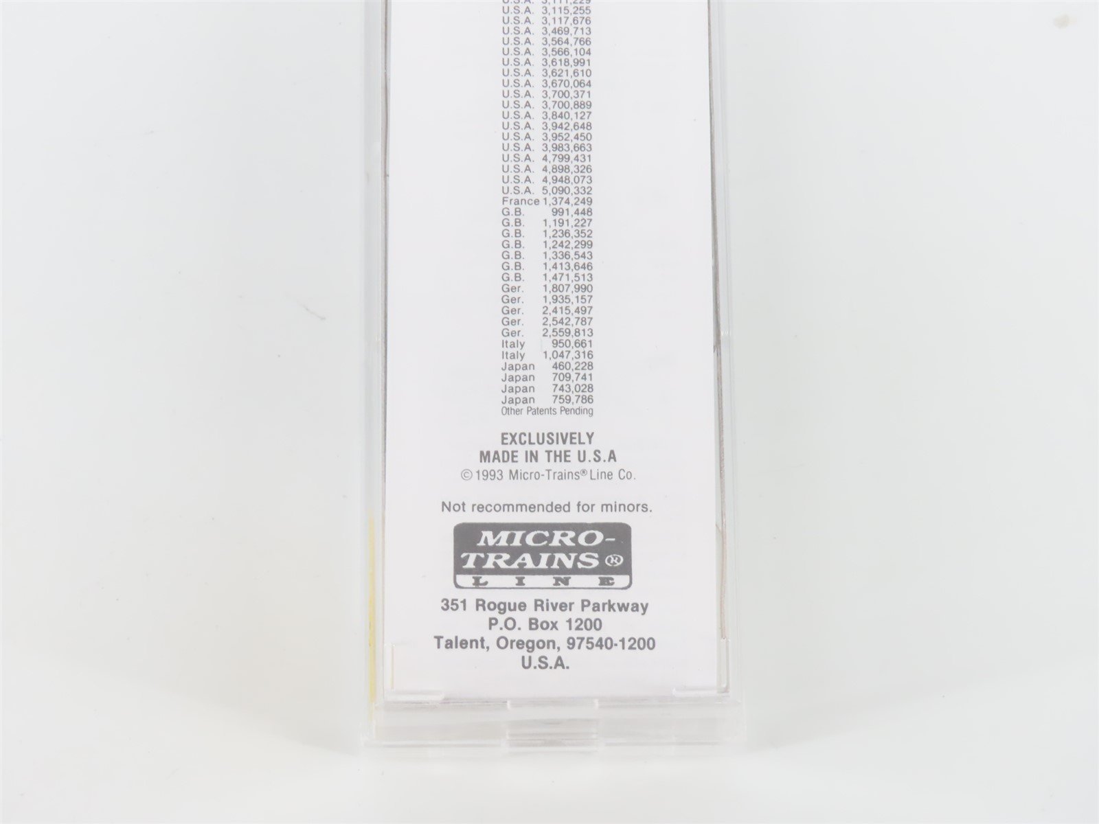 N Scale Micro-Trains MTL 86010 C&O Chesapeake & Ohio 33' 2-Bay Hopper #52135