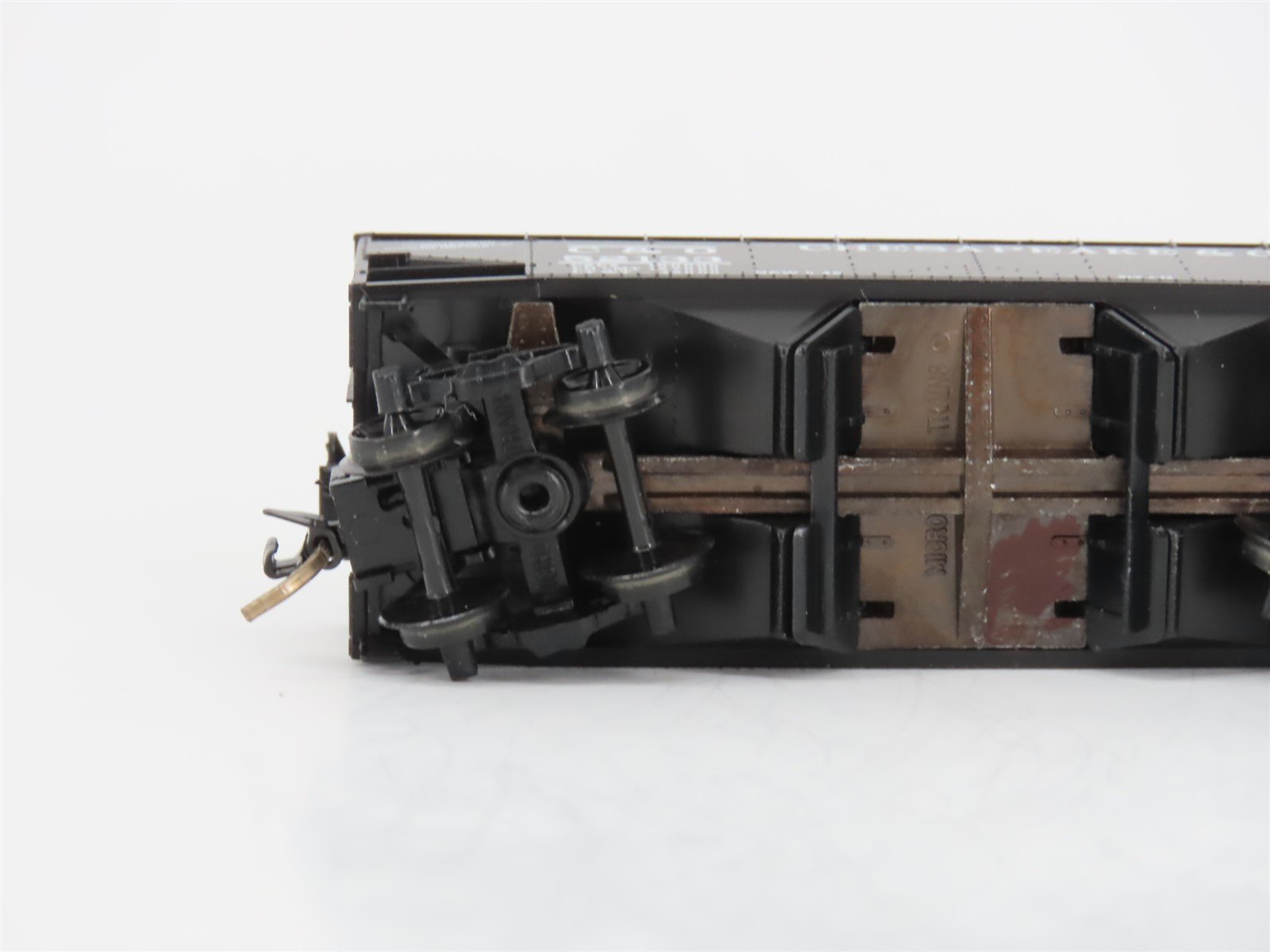 N Scale Micro-Trains MTL 86010 C&O Chesapeake & Ohio 33' 2 Bay Hopper #52133