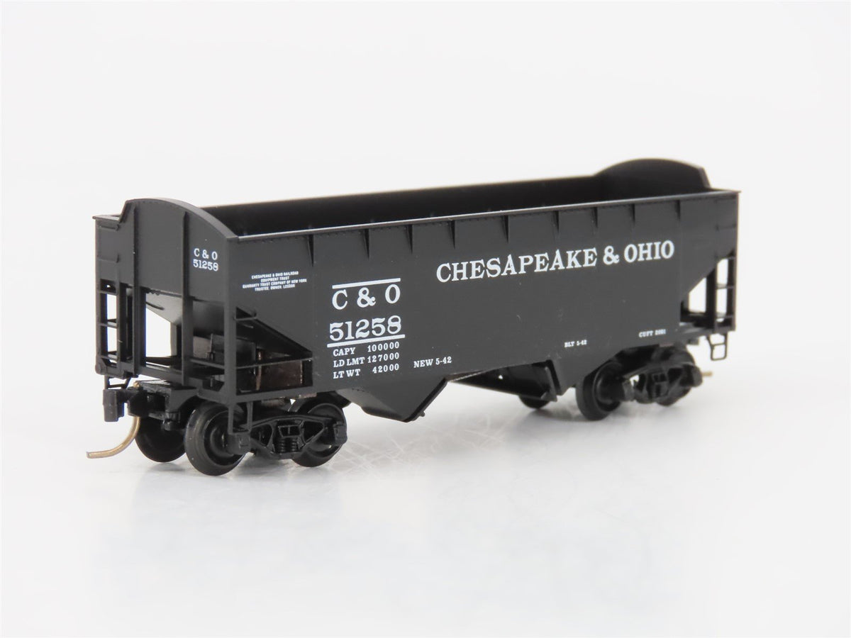 N Scale Micro-Trains MTL 86010 C&amp;O Chesapeake &amp; Ohio 33&#39; 2-Bay Hopper #51258