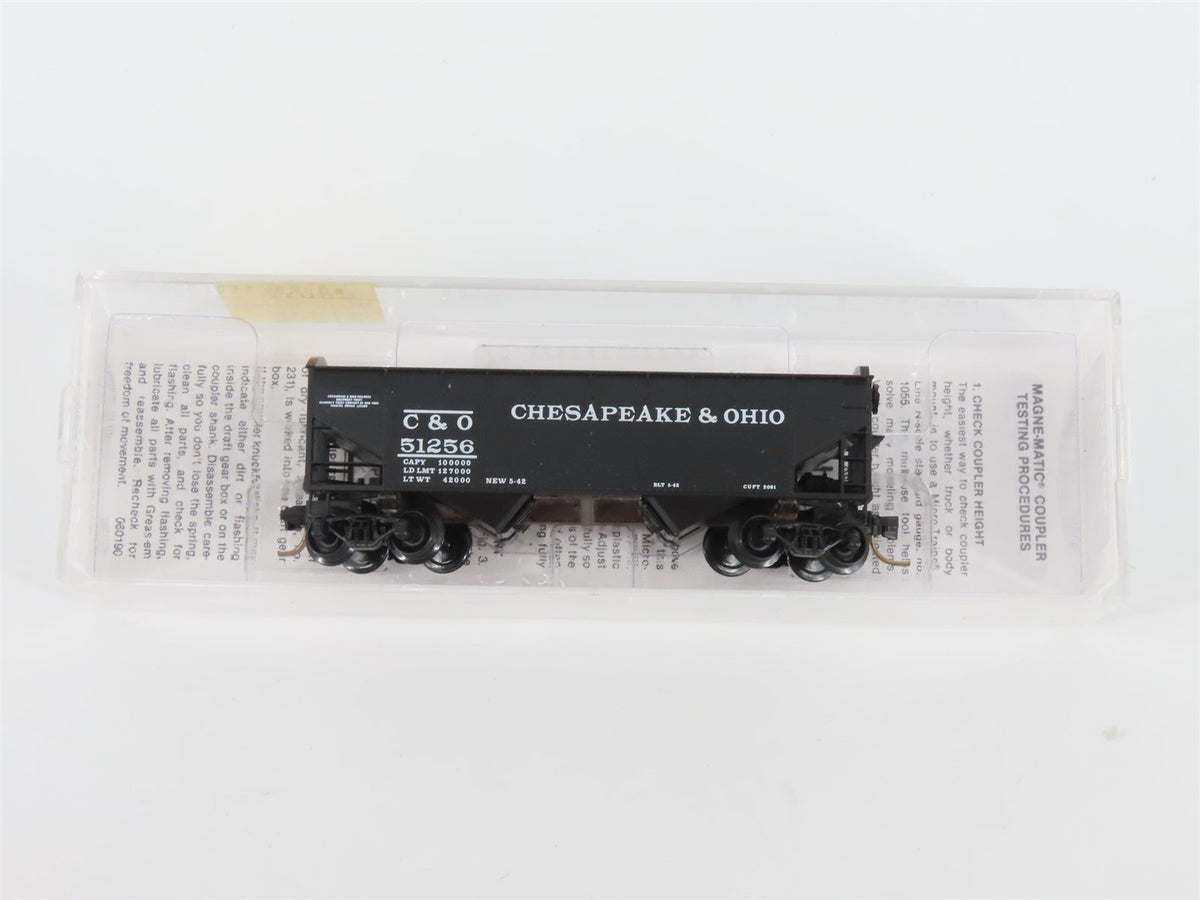 N Scale Micro-Trains MTL 86010 C&amp;O Chesapeake &amp; Ohio 33&#39; 2-Bay Hopper #51256