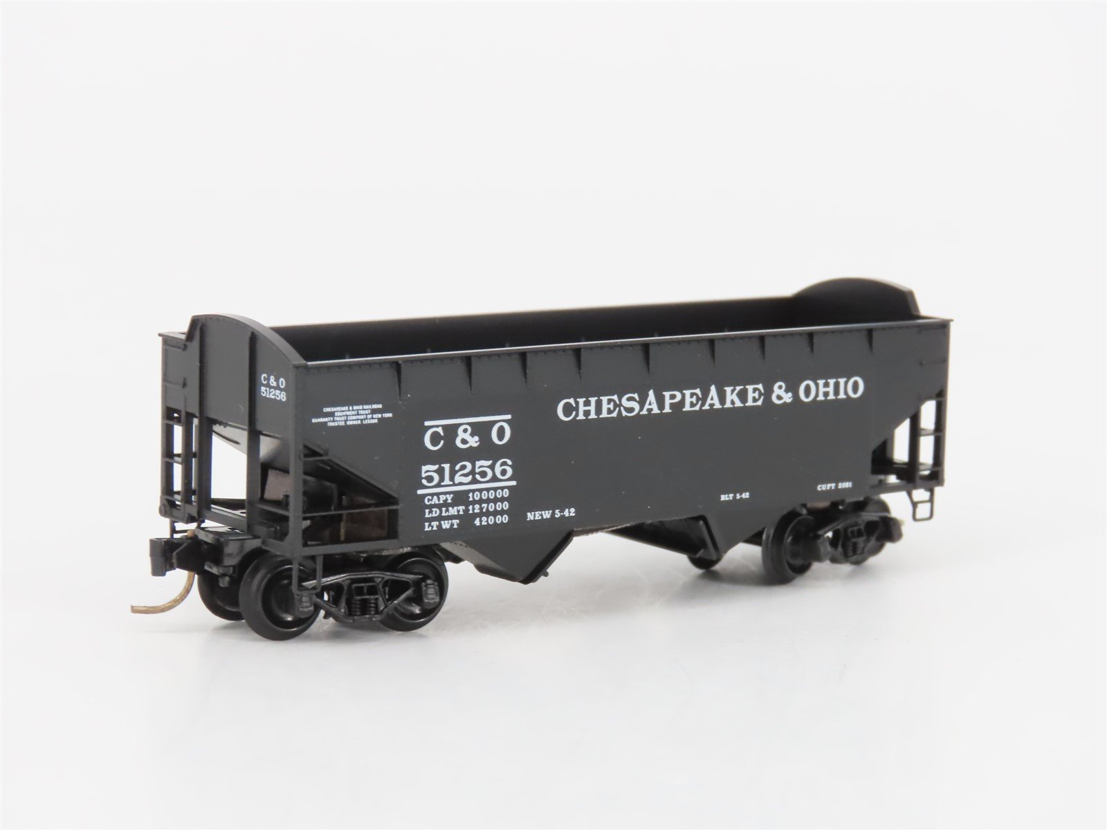N Scale Micro-Trains MTL 86010 C&O Chesapeake & Ohio 33' 2-Bay Hopper #51256