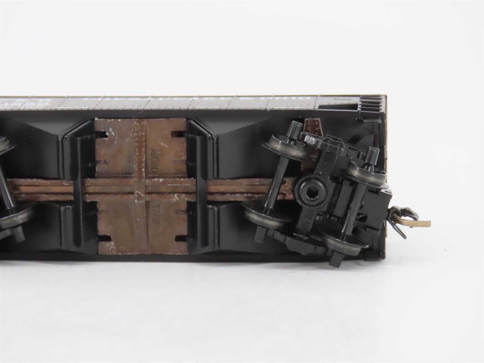 N Scale Micro-Trains MTL 86010 C&O Chesapeake & Ohio 33' 2-Bay Hopper #51256