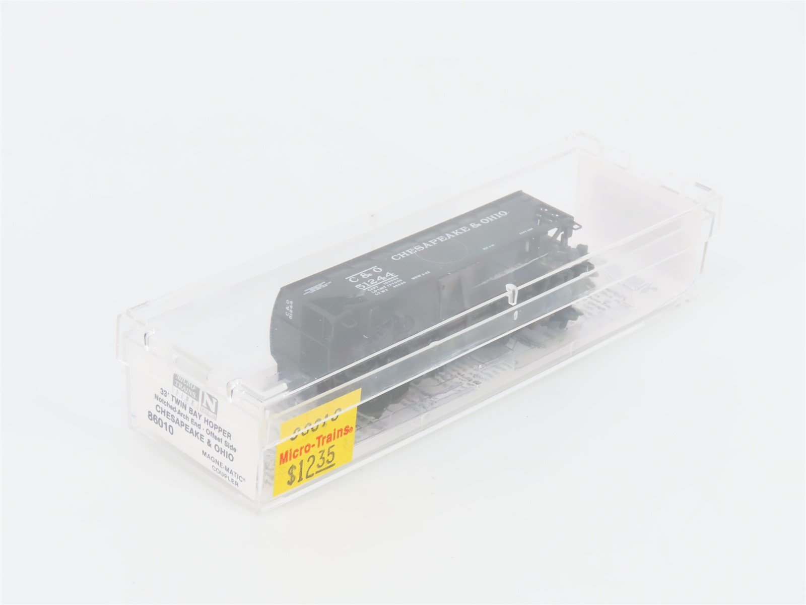 N Scale Micro-Trains MTL 86010 C&O Chesapeake & Ohio 33' 2-Bay Hopper #51244