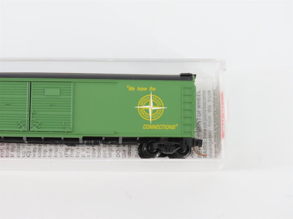 N Scale Micro-Trains MTL 79040 DT&amp;I Detroit, Toledo &amp; Ironton Box Car #X717