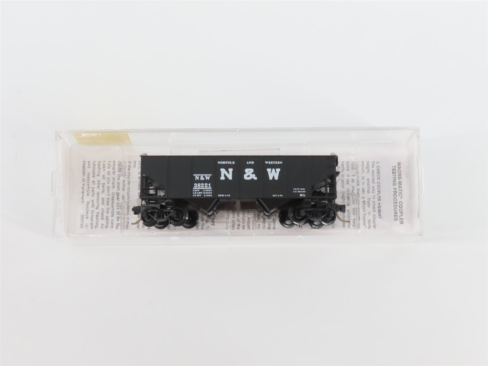 N Scale Micro-Trains MTL 91010 N&W Norfolk & Western 33' 2-Bay Hopper #38221