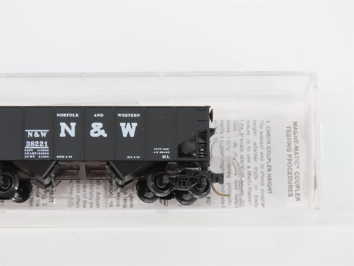 N Scale Micro-Trains MTL 91010 N&amp;W Norfolk &amp; Western 33&#39; 2-Bay Hopper #38221