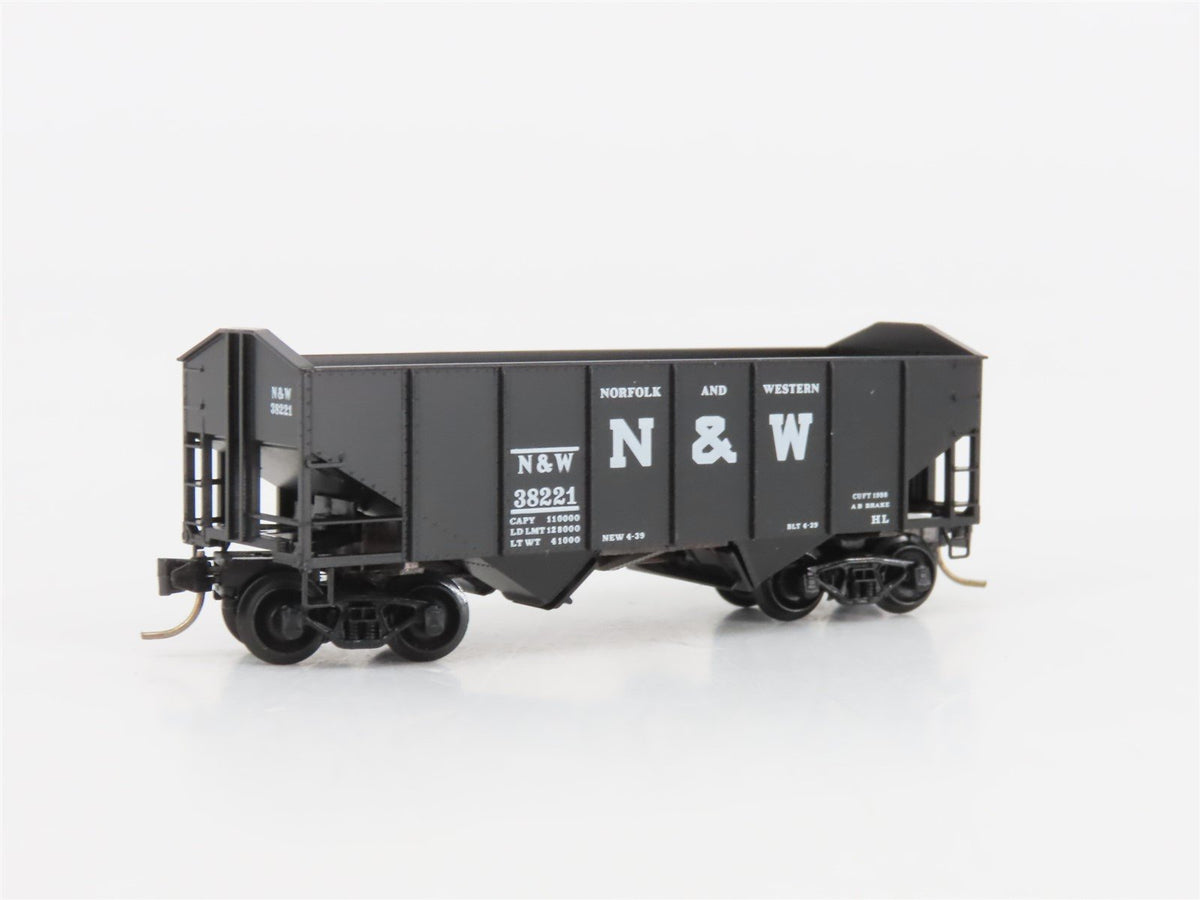N Scale Micro-Trains MTL 91010 N&amp;W Norfolk &amp; Western 33&#39; 2-Bay Hopper #38221
