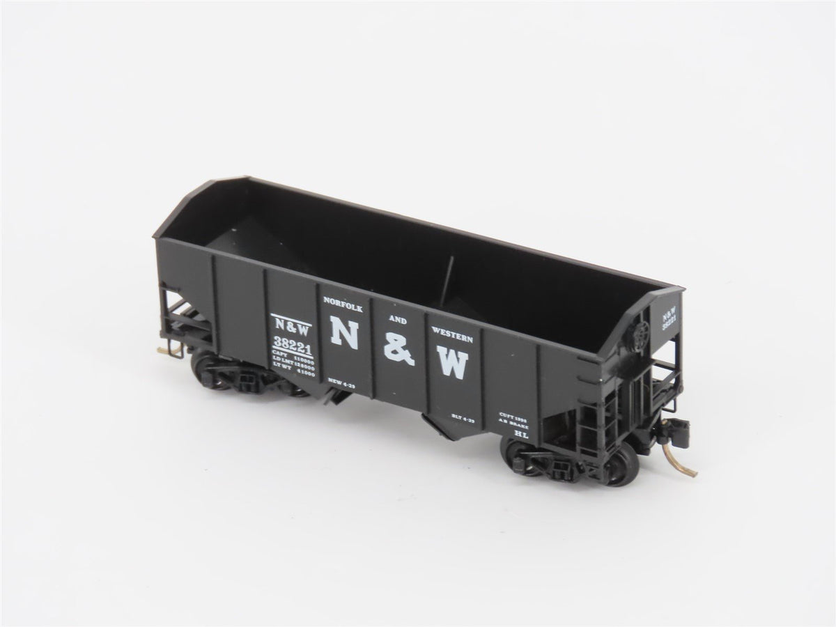 N Scale Micro-Trains MTL 91010 N&amp;W Norfolk &amp; Western 33&#39; 2-Bay Hopper #38221