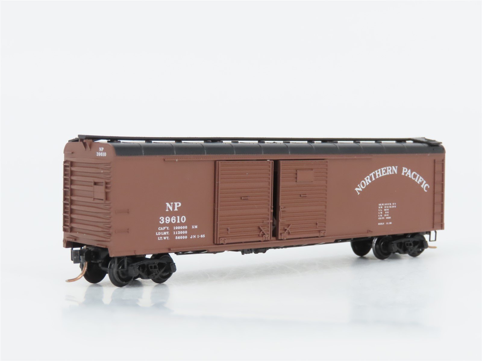 N Micro-Trains MTL 79020 NP Northern Pacific 50' Double Door Box Car #39610