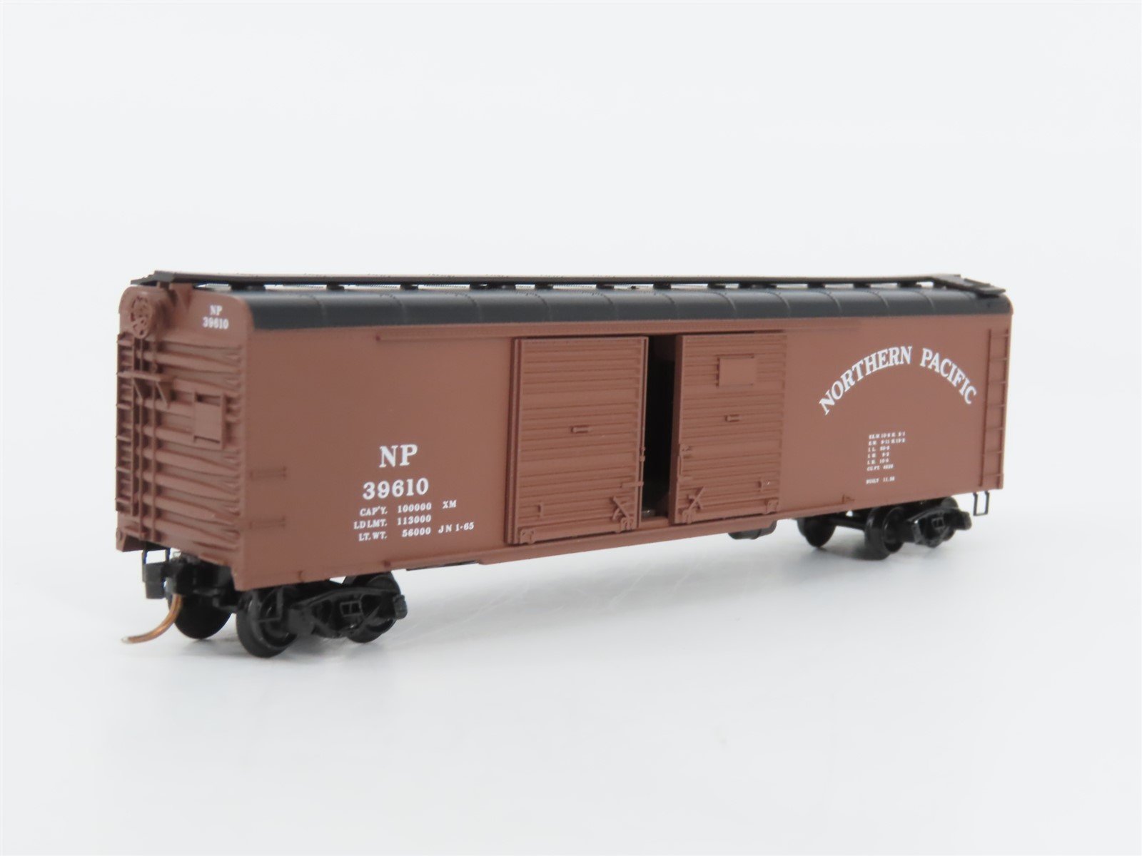 N Micro-Trains MTL 79020 NP Northern Pacific 50' Double Door Box Car #39610