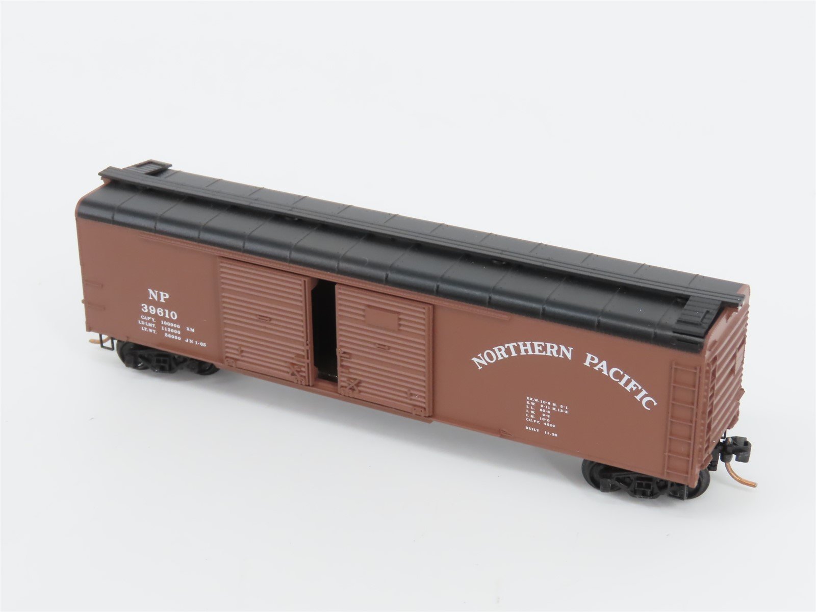 N Micro-Trains MTL 79020 NP Northern Pacific 50' Double Door Box Car #39610