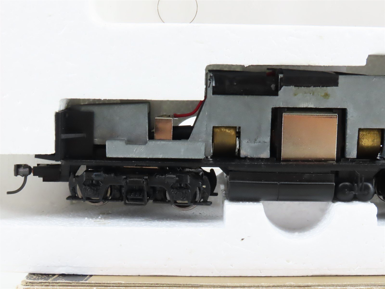 HO Scale Proto 2000 8147 N&W Norfolk & Western EMD GP18 High-Nose Diesel #918