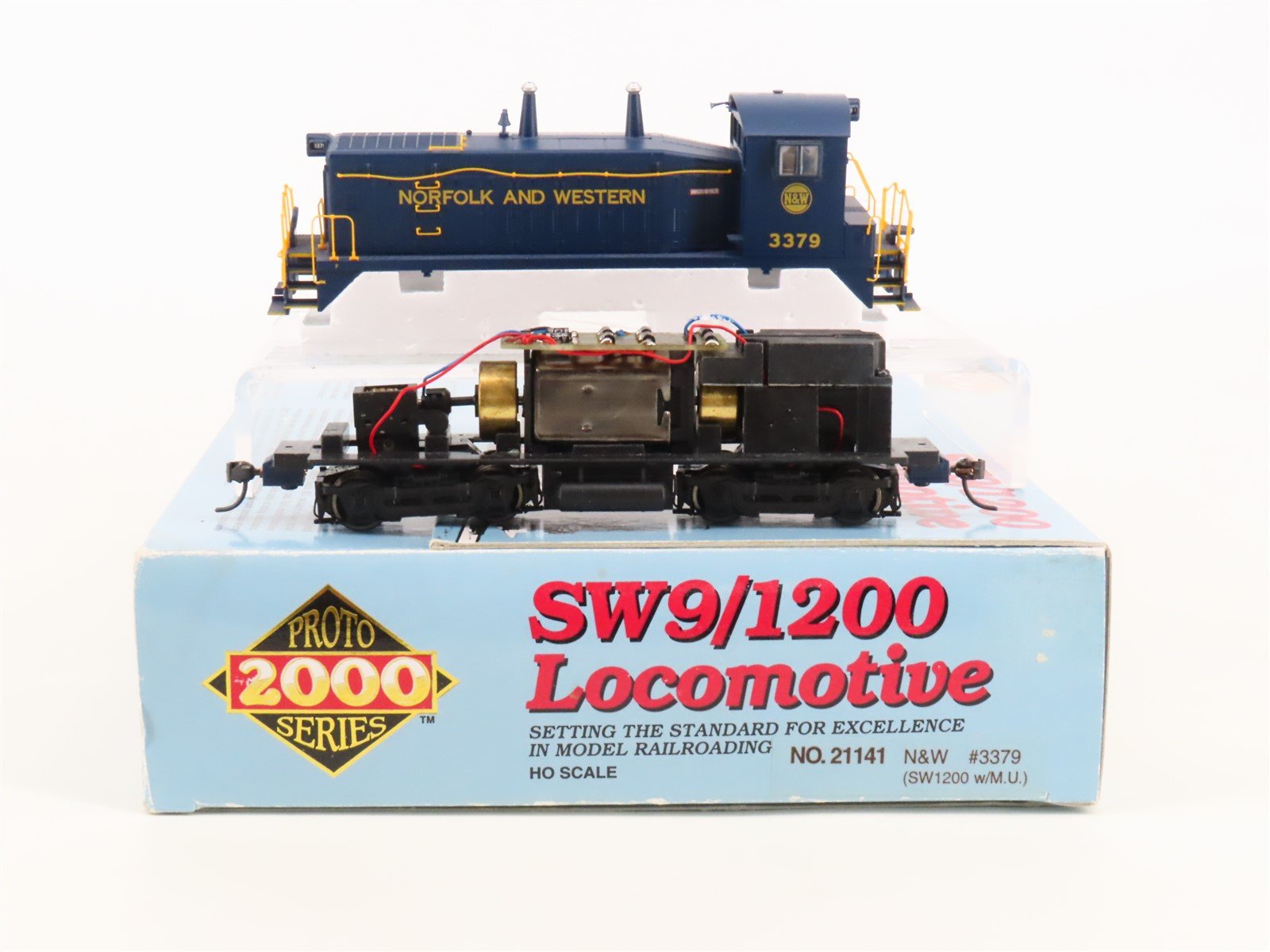 HO Scale Proto 2000 21141 N&W Norfolk & Western EMD SW1200 Diesel Switcher #3379