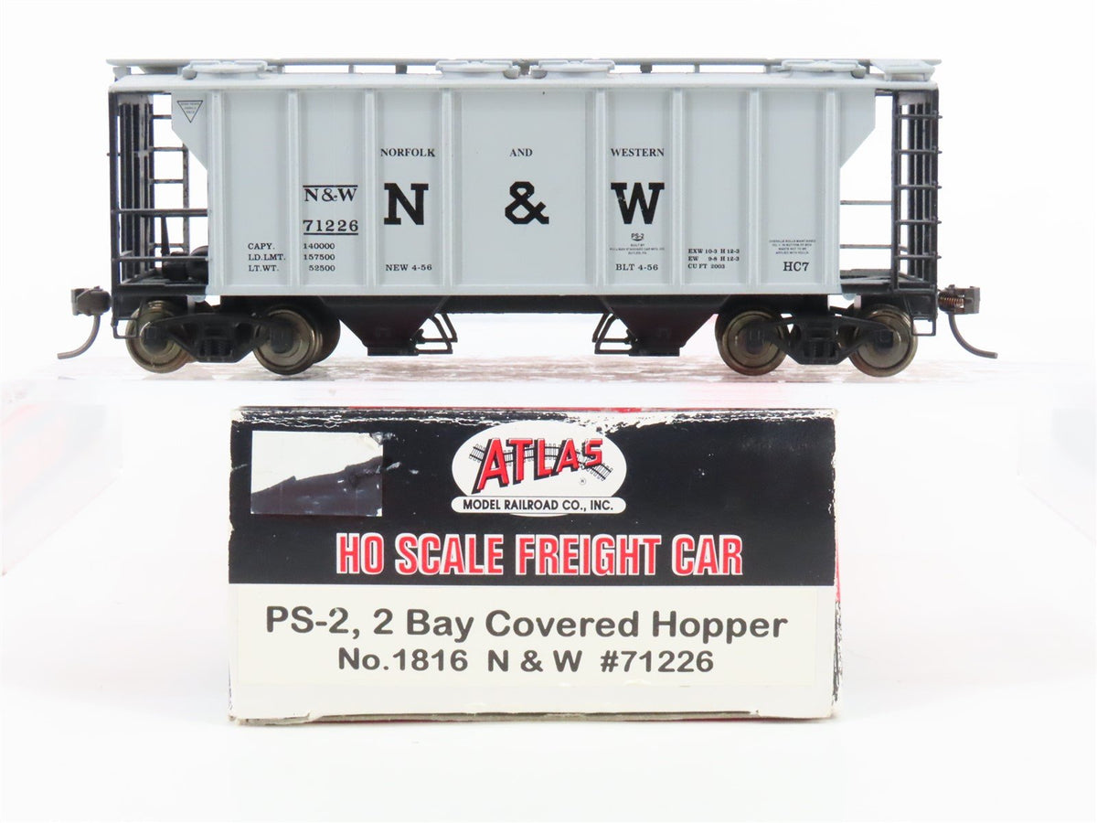 HO Scale Atlas 1818 N&amp;W Norfolk &amp; Western 2-Bay Covered Hopper #71226