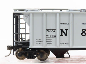 HO Scale Atlas 1818 N&W Norfolk & Western 2-Bay Covered Hopper #71226