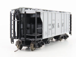 HO Scale Atlas 1818 N&W Norfolk & Western 2-Bay Covered Hopper #71226
