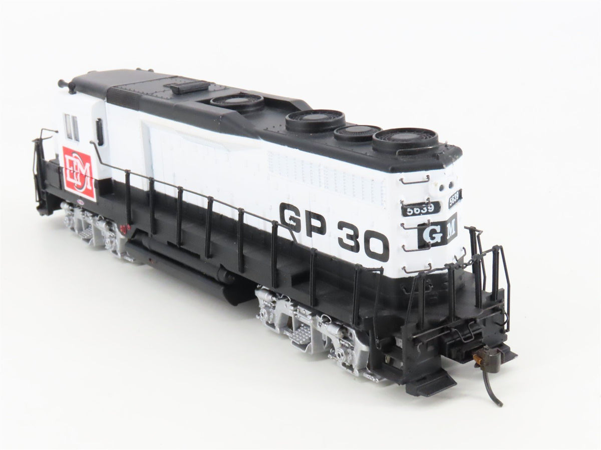 HO Scale Bachmann Spectrum 41-0821-L7 EMD GP30 Diesel Demonstrator #5639