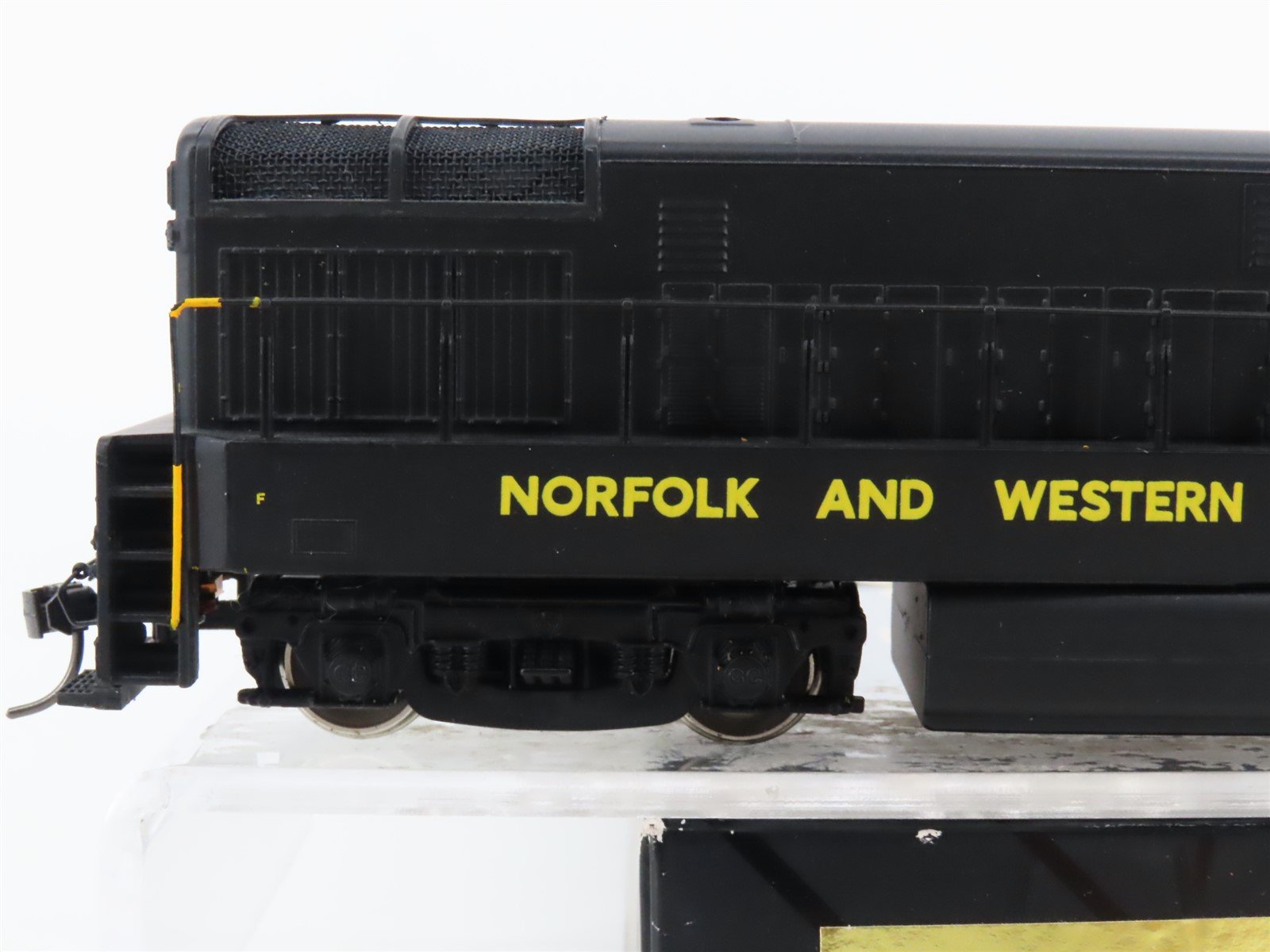 HO Scale Bachmann Spectrum 81213 N&W FM H16-44 Baby Trainmaster Diesel #149