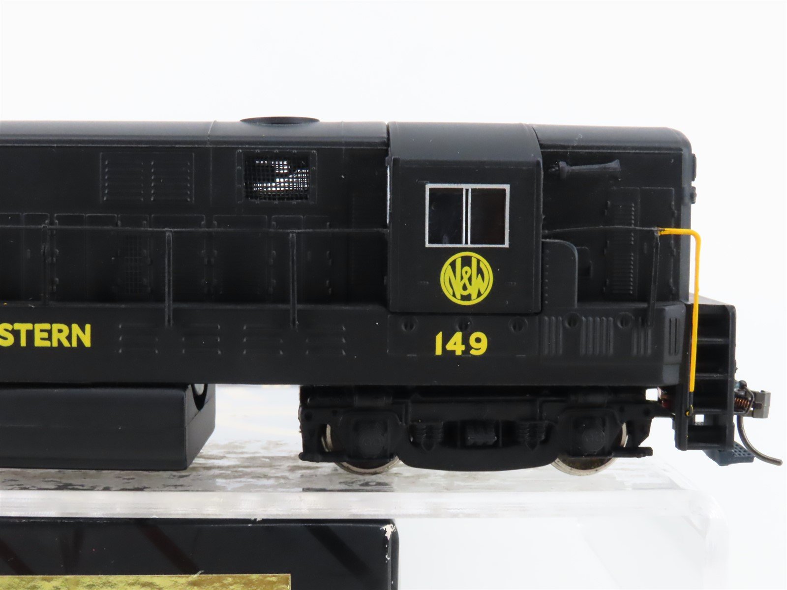 HO Scale Bachmann Spectrum 81213 N&W FM H16-44 Baby Trainmaster Diesel #149