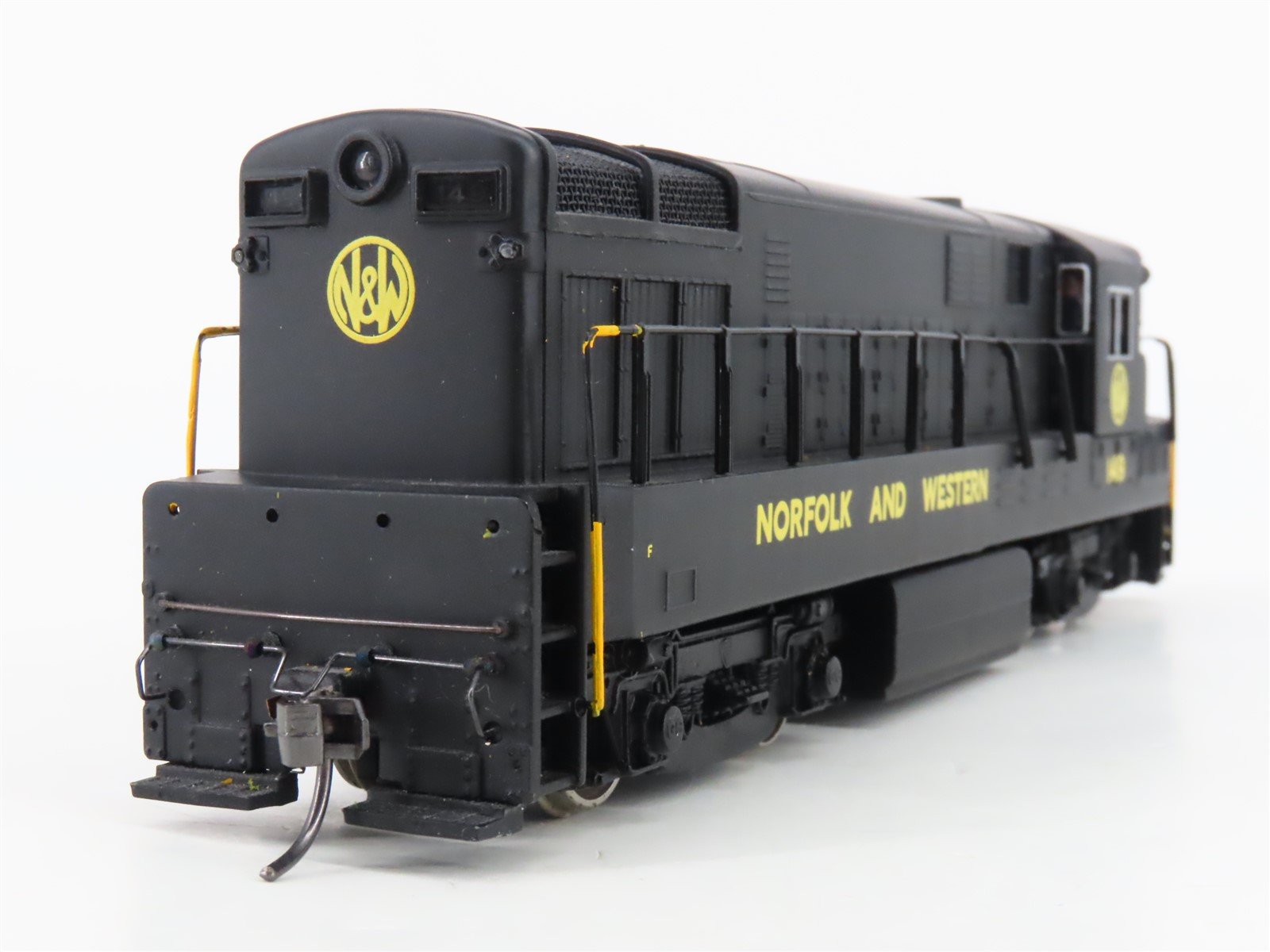 HO Scale Bachmann Spectrum 81213 N&W FM H16-44 Baby Trainmaster Diesel #149