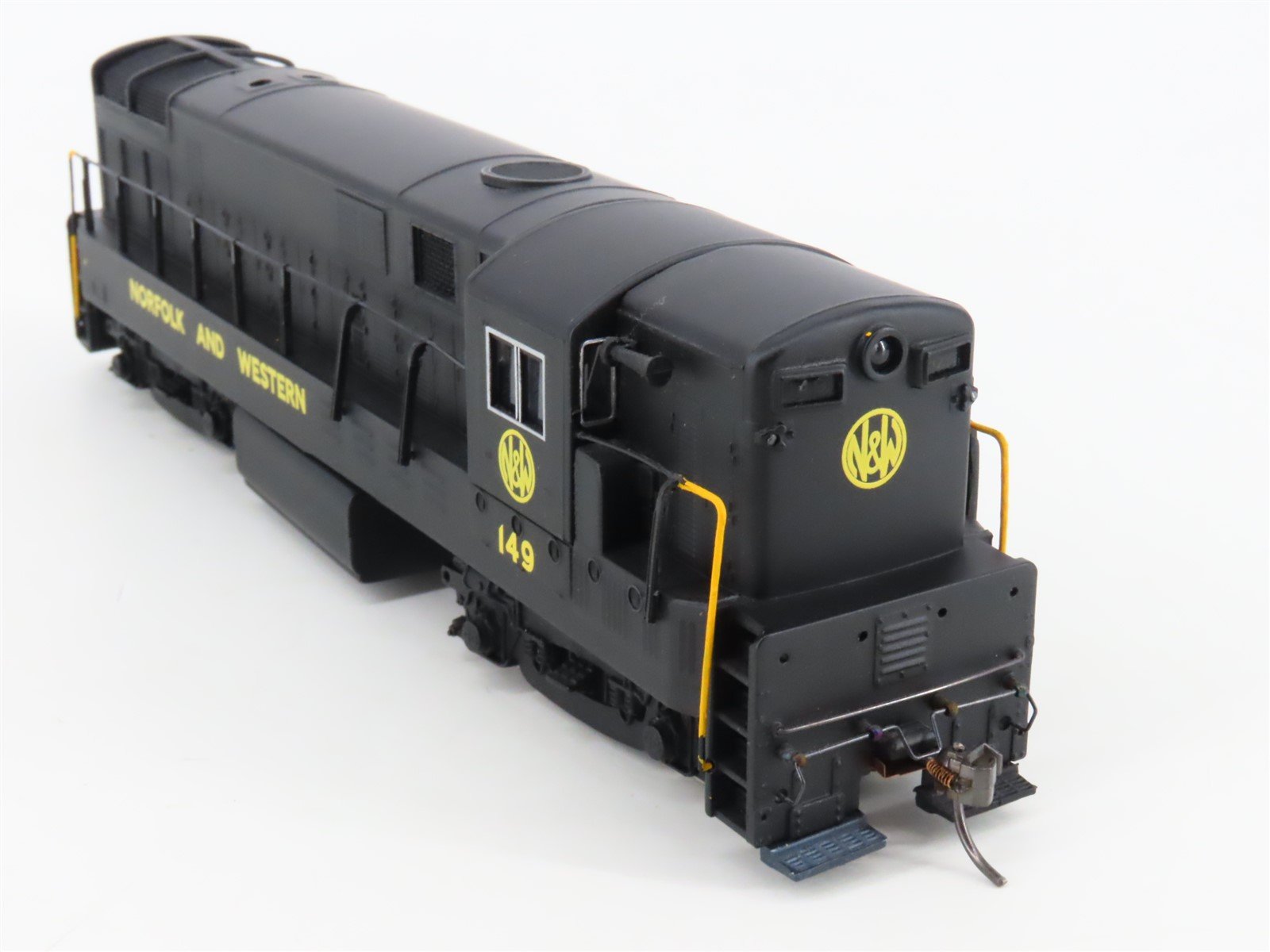 HO Scale Bachmann Spectrum 81213 N&W FM H16-44 Baby Trainmaster Diesel #149