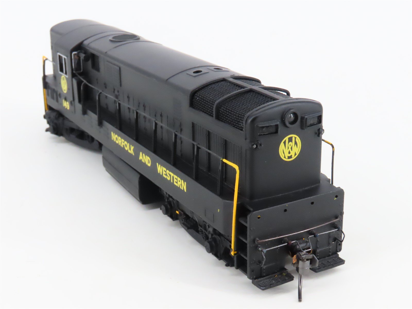 HO Scale Bachmann Spectrum 81213 N&W FM H16-44 Baby Trainmaster Diesel #149
