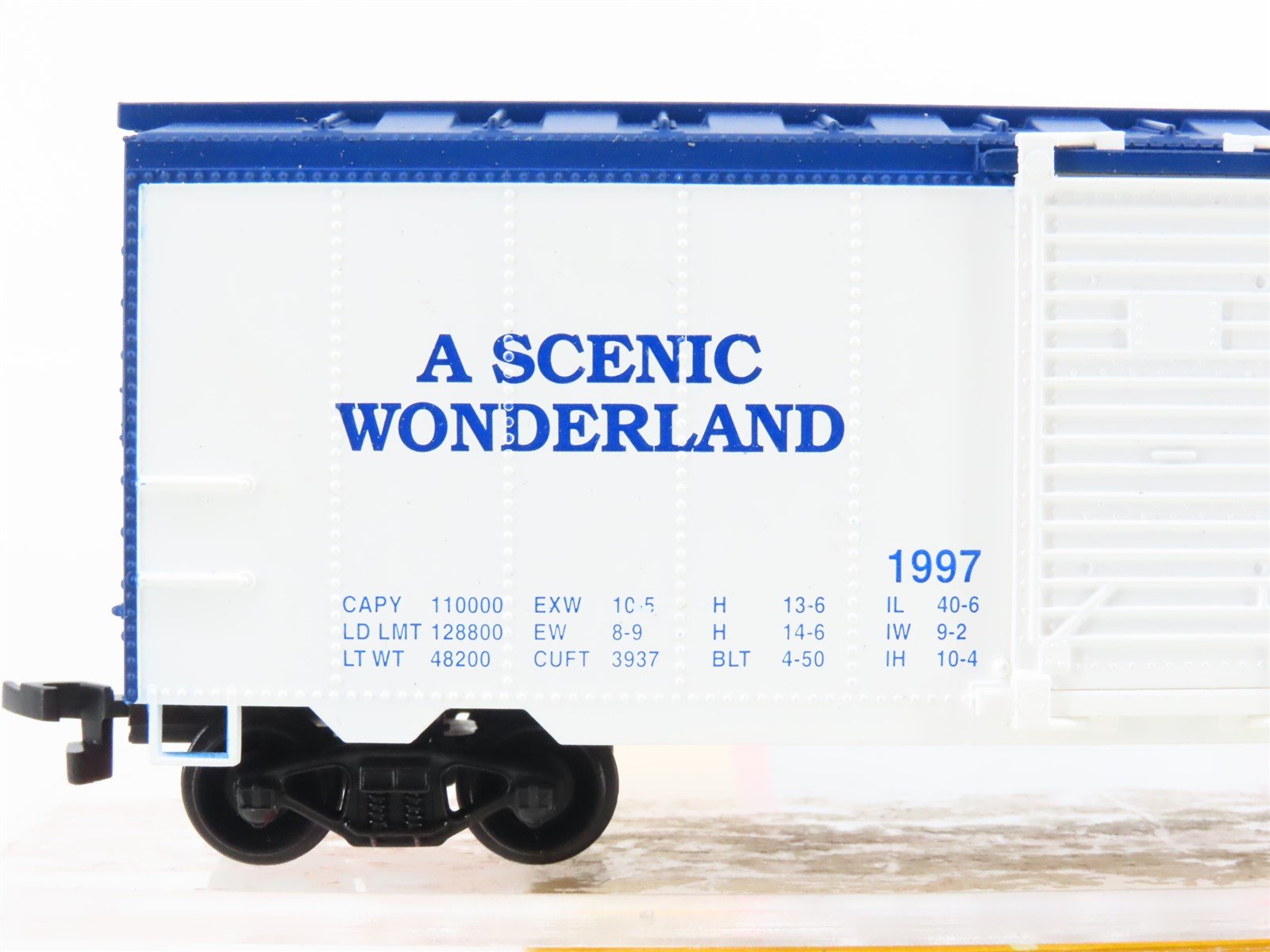 HO Scale Life-Like 8584 Northlandz Scenic Wonderland Single Door Box Car #1997
