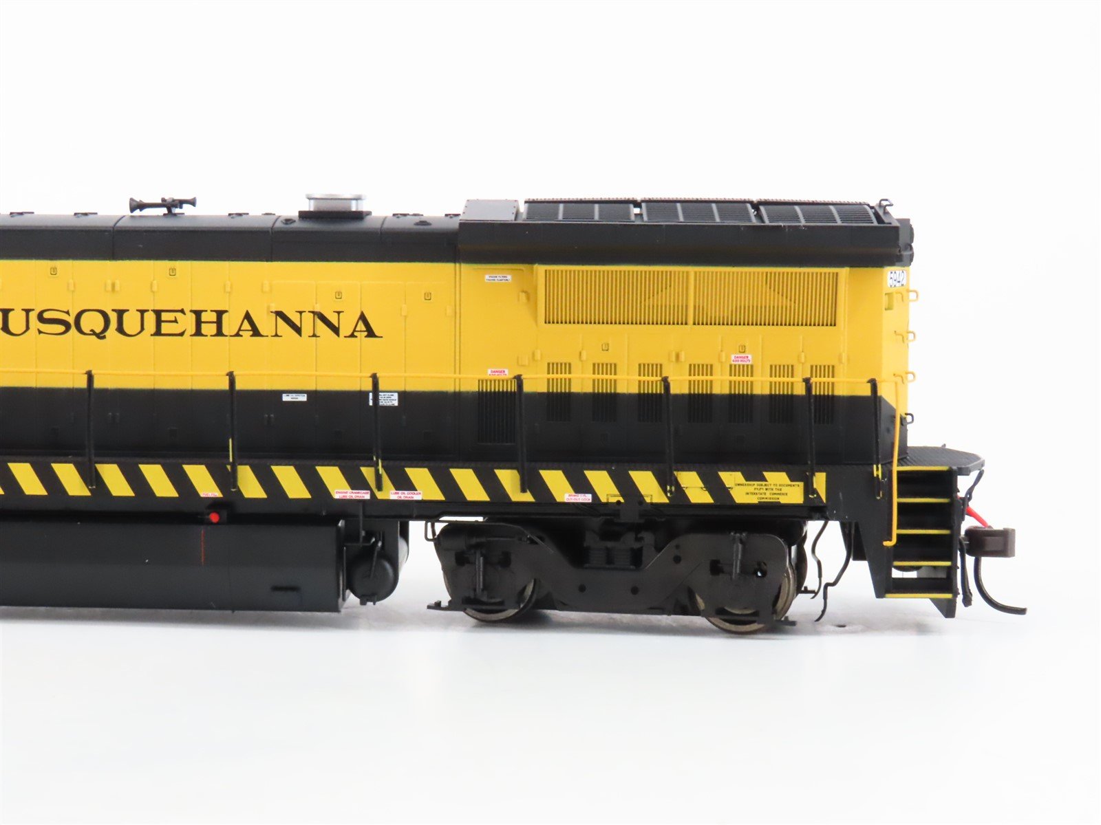 HO Atlas Master CSX / NYSW Susquehanna Patch Dash 8-40B Diesel #5942 w/ DCC