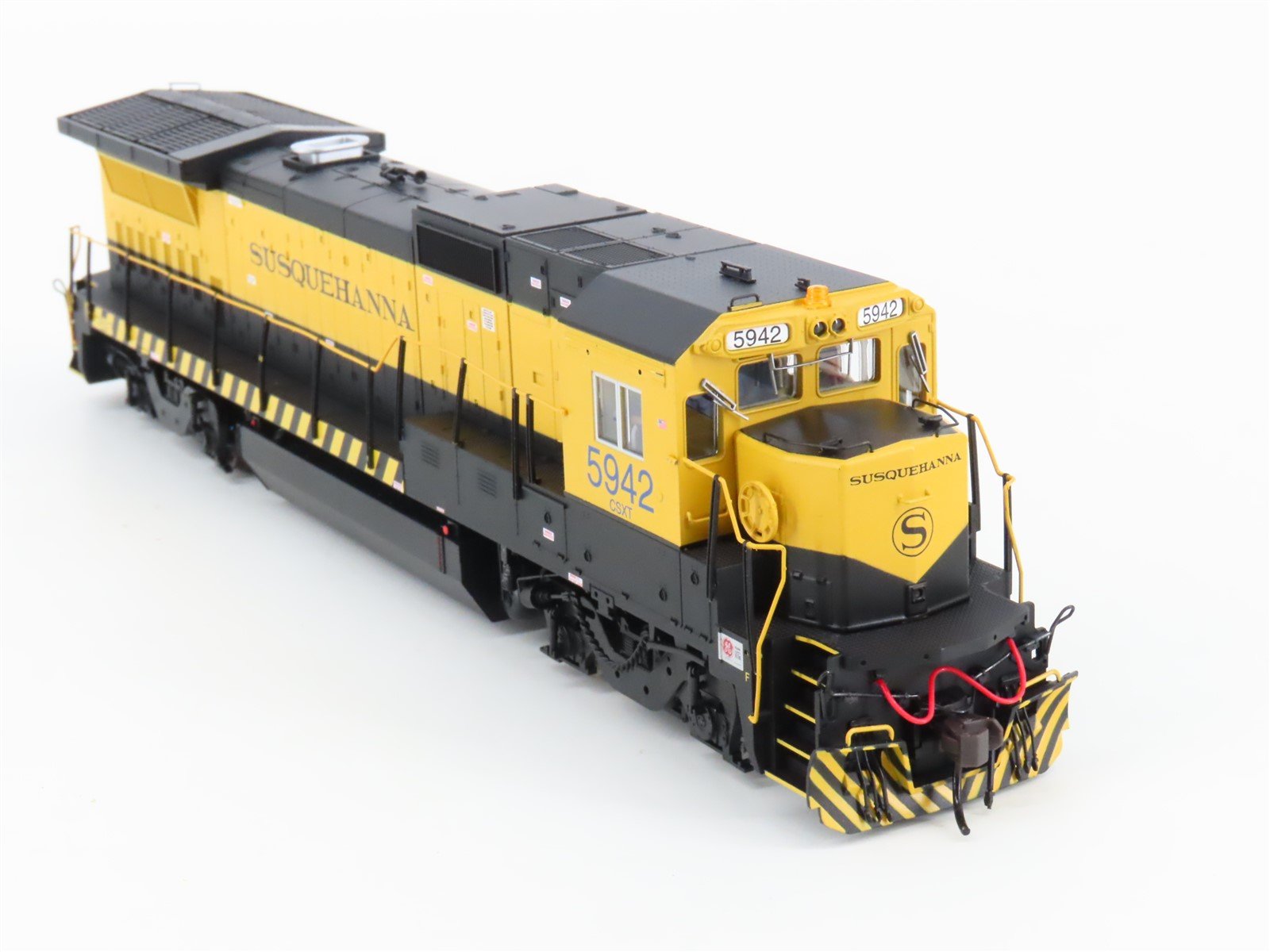 HO Atlas Master CSX / NYSW Susquehanna Patch Dash 8-40B Diesel #5942 w/ DCC