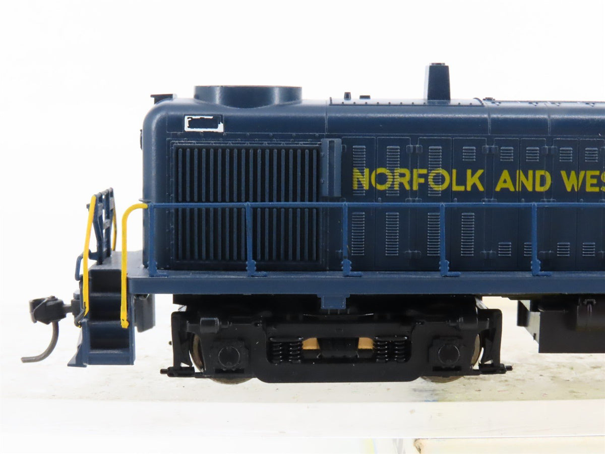 HO Scale Atlas/KATO 7076 N&amp;W Norfolk &amp; Western ALCO RS-3 Diesel #305