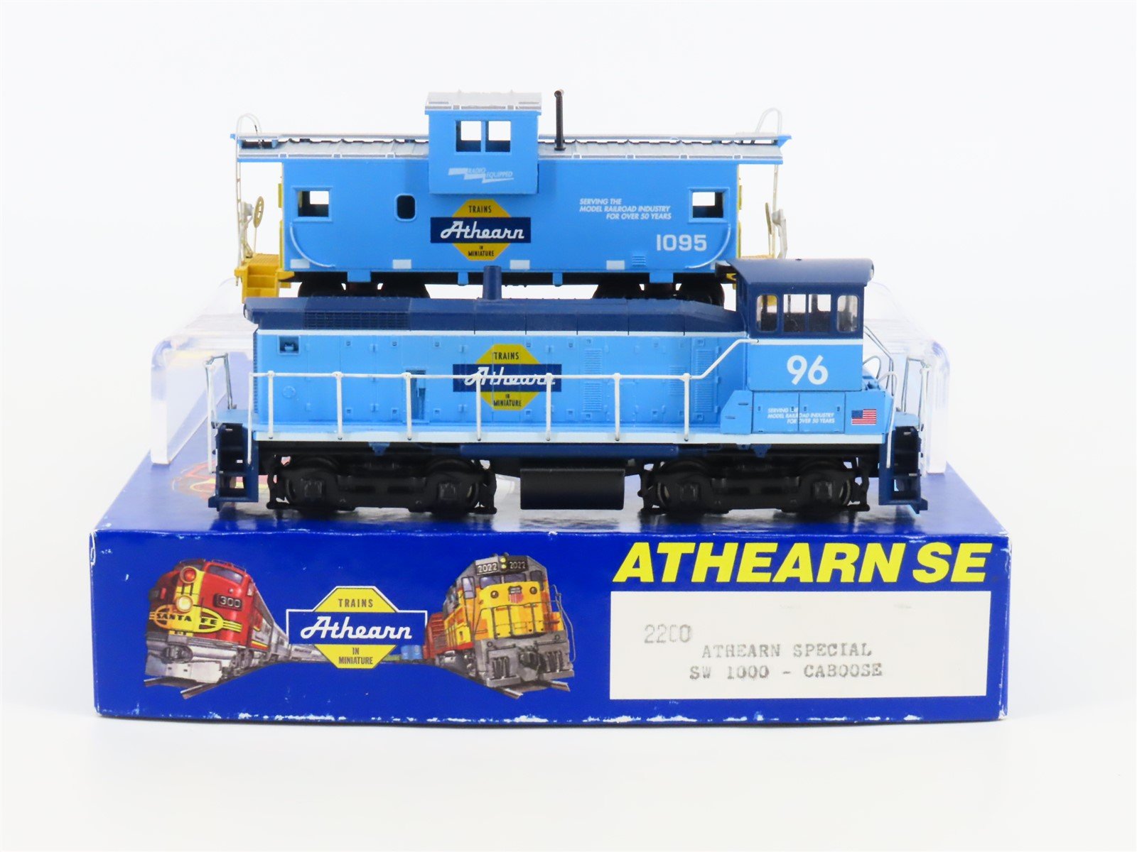 HO Scale Athearn SE 2200 "Athearn Special" SW1000 Diesel Switcher & Caboose Set