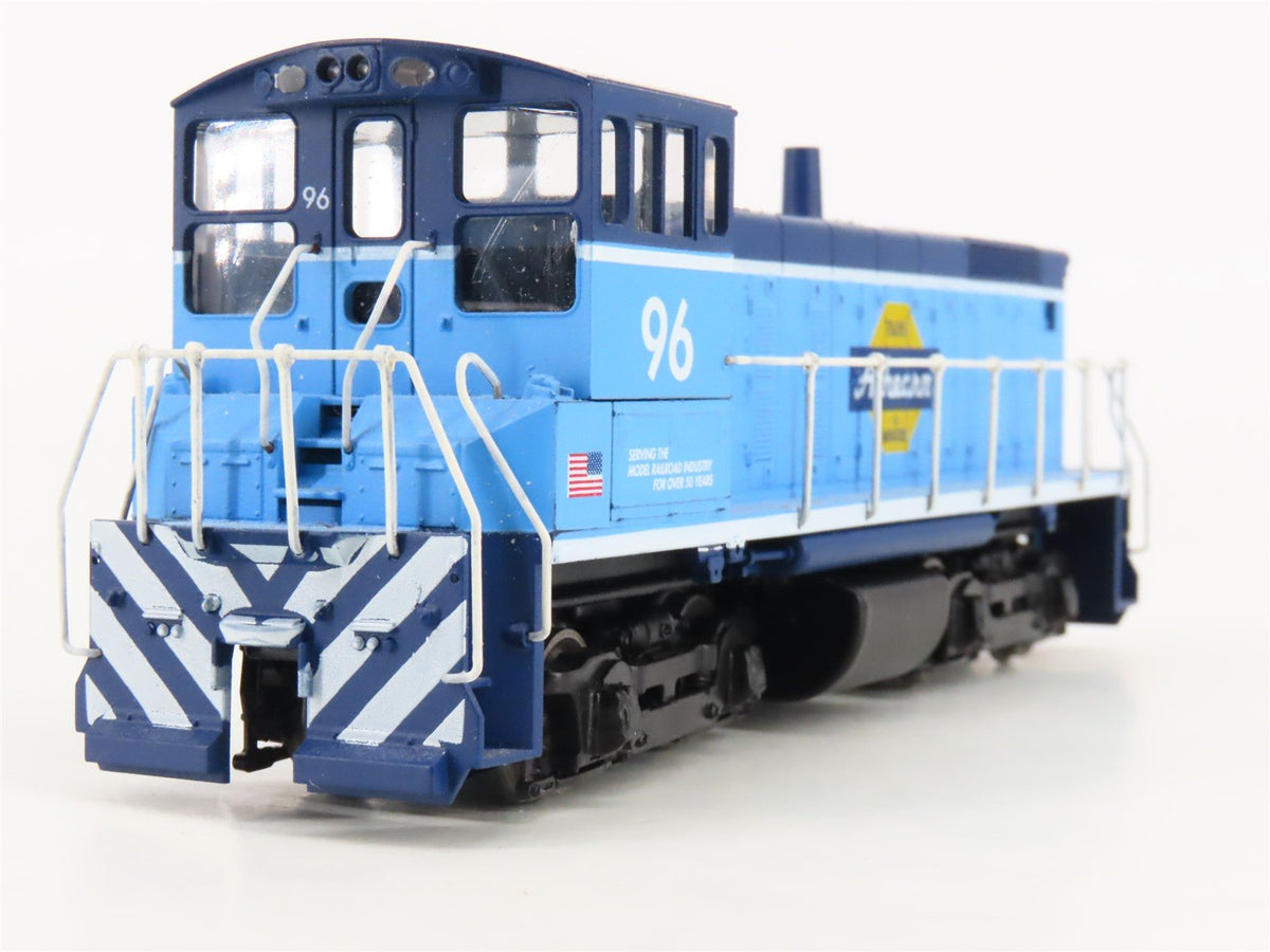 HO Scale Athearn SE 2200 &quot;Athearn Special&quot; SW1000 Diesel Switcher &amp; Caboose Set
