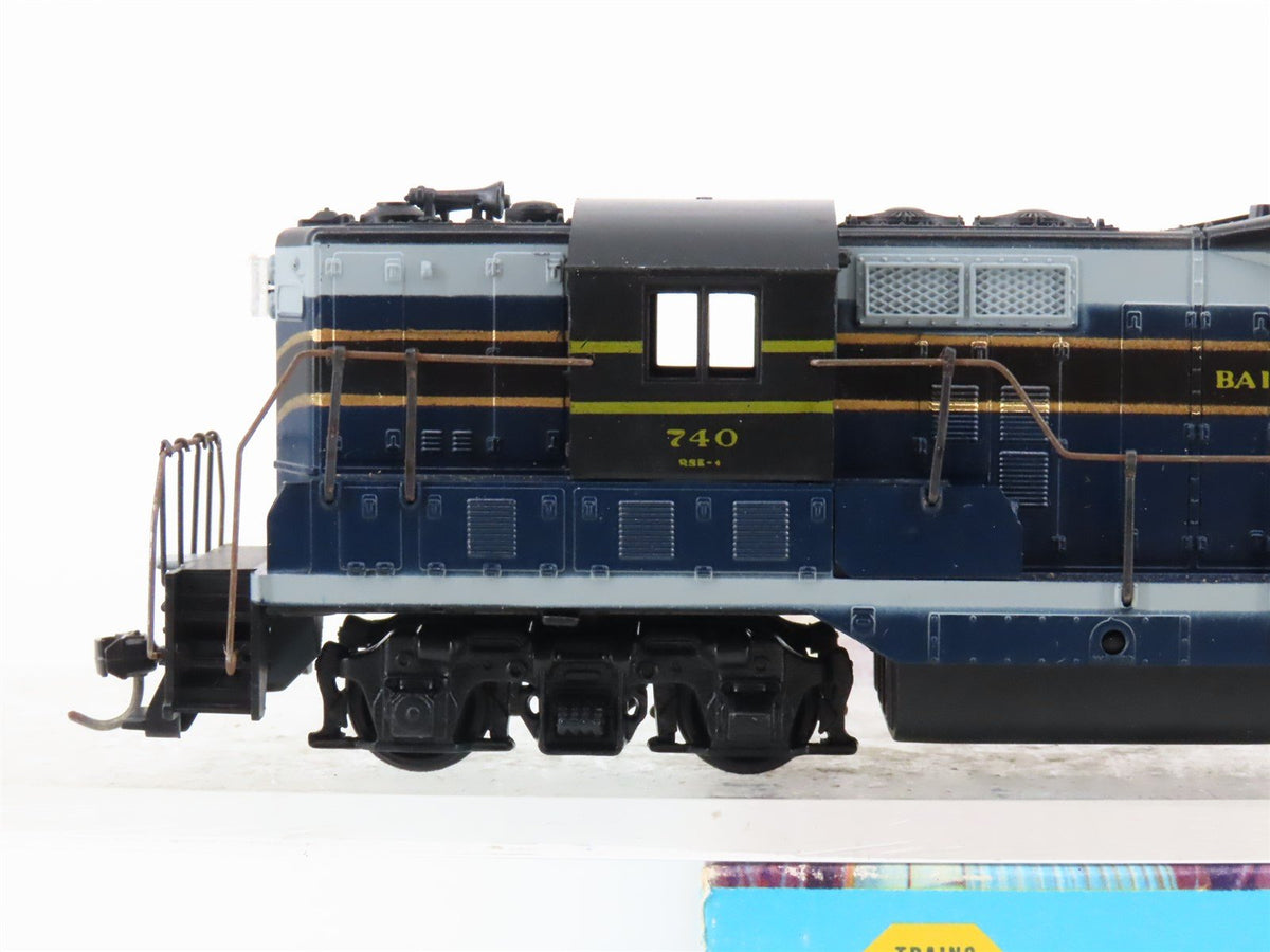 HO Scale Athearn 3052 B&amp;O Baltimore &amp; Ohio EMD GP9 Diesel #740 - Unpowered