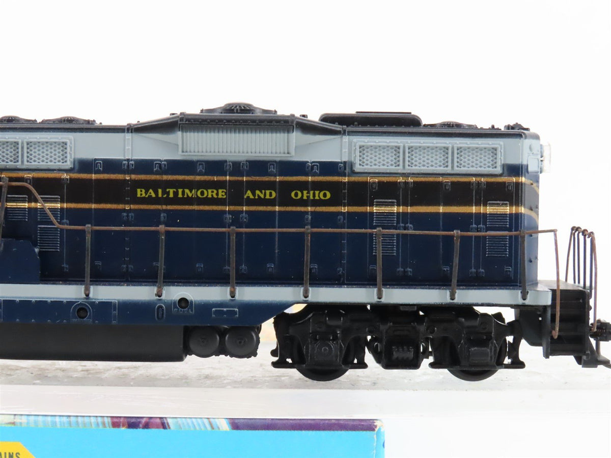 HO Scale Athearn 3052 B&amp;O Baltimore &amp; Ohio EMD GP9 Diesel #740 - Unpowered