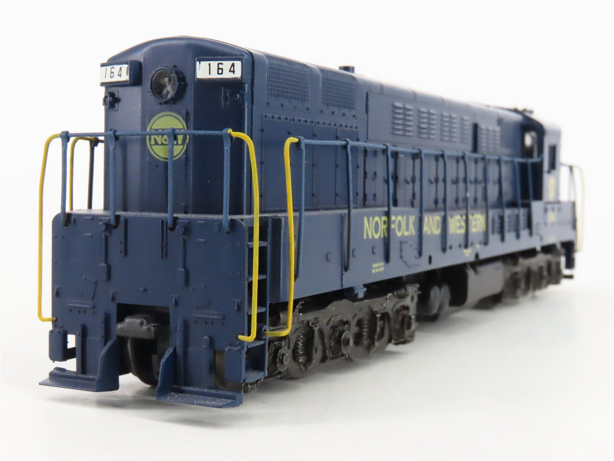 HO Scale Athearn 04304 N&amp;W Norfolk &amp; Western FM H24-66 Trainmaster Diesel #164