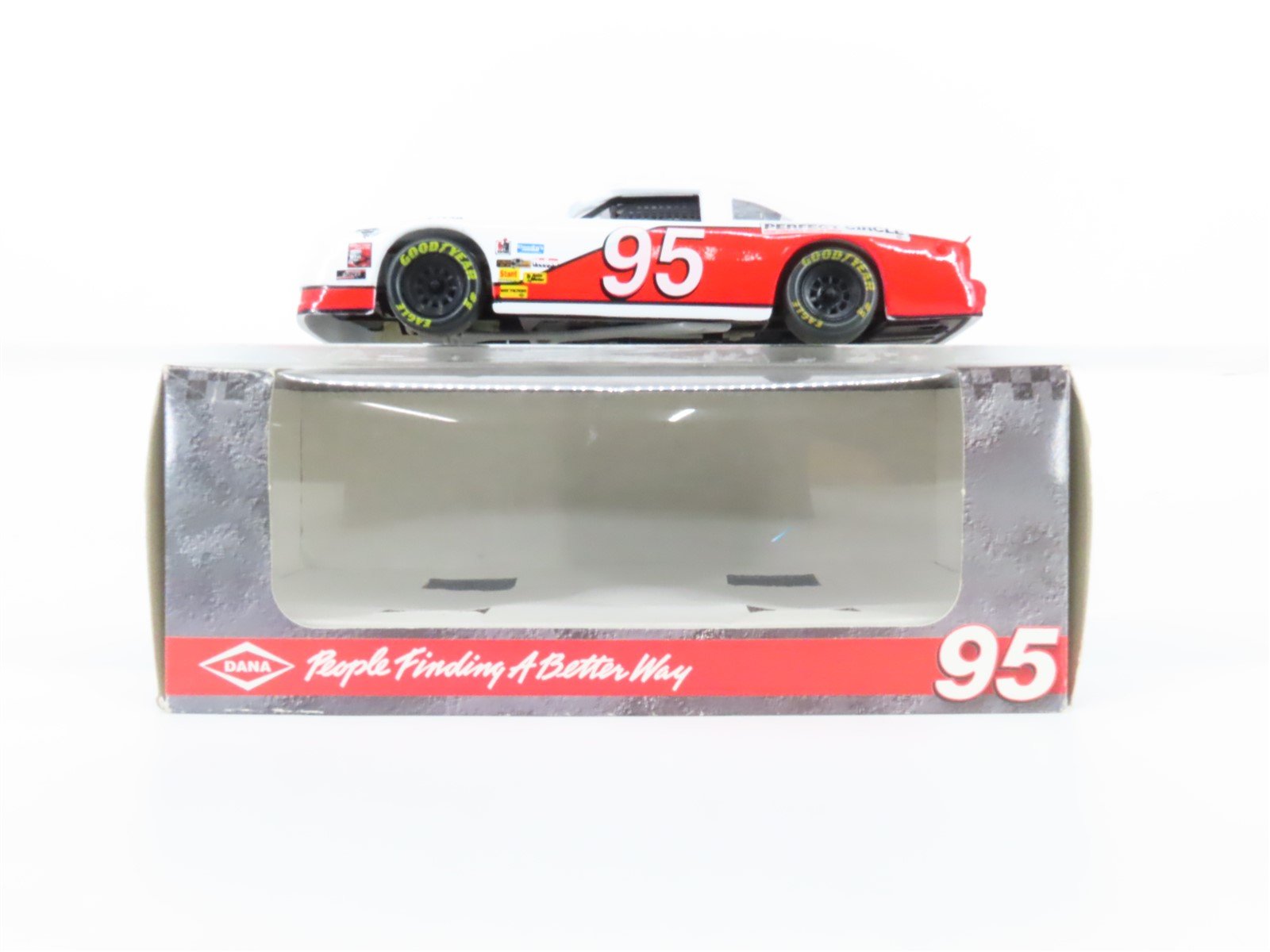 1:24 Scale Revell Die-Cast Dana Perfect Circle 1995 Ford Thunderbird