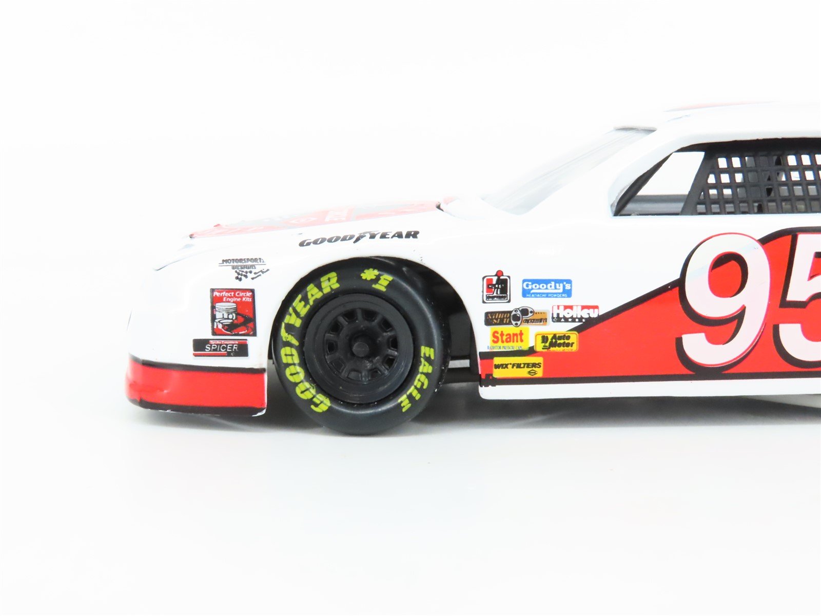 1:24 Scale Revell Die-Cast Dana Perfect Circle 1995 Ford Thunderbird