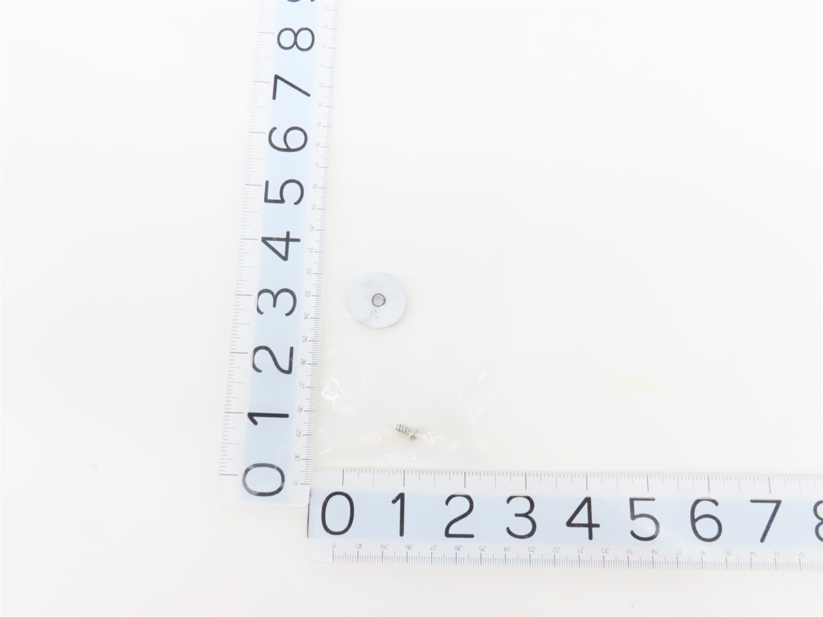 1:24 Scale Revell Die-Cast Dana Perfect Circle 1995 Ford Thunderbird