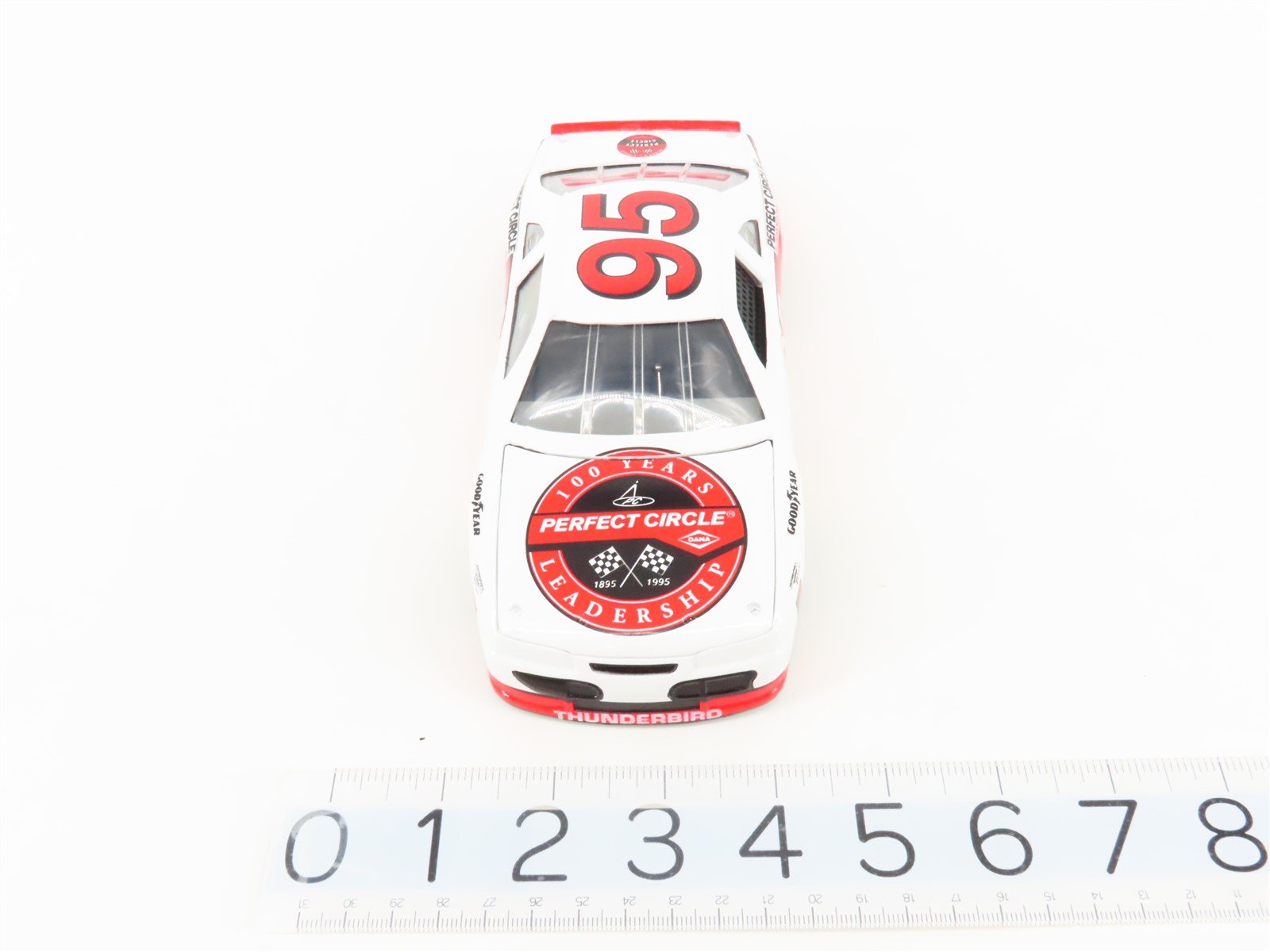 1:24 Scale Revell Die-Cast Dana Perfect Circle 1995 Ford Thunderbird