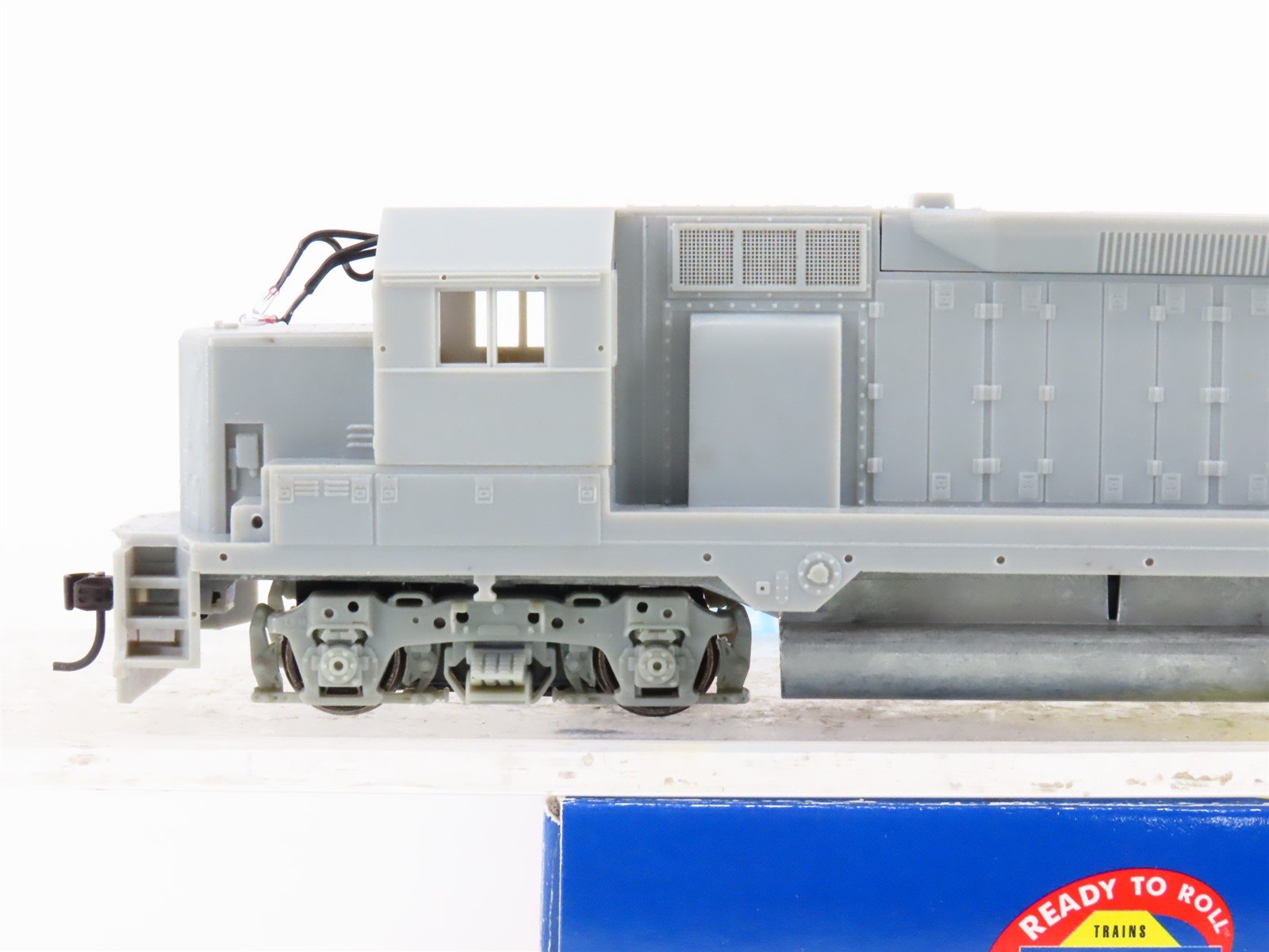 HO Scale Athearn RTR 91700 Undecorated GP35 Diesel Locomotive - DCC Ready
